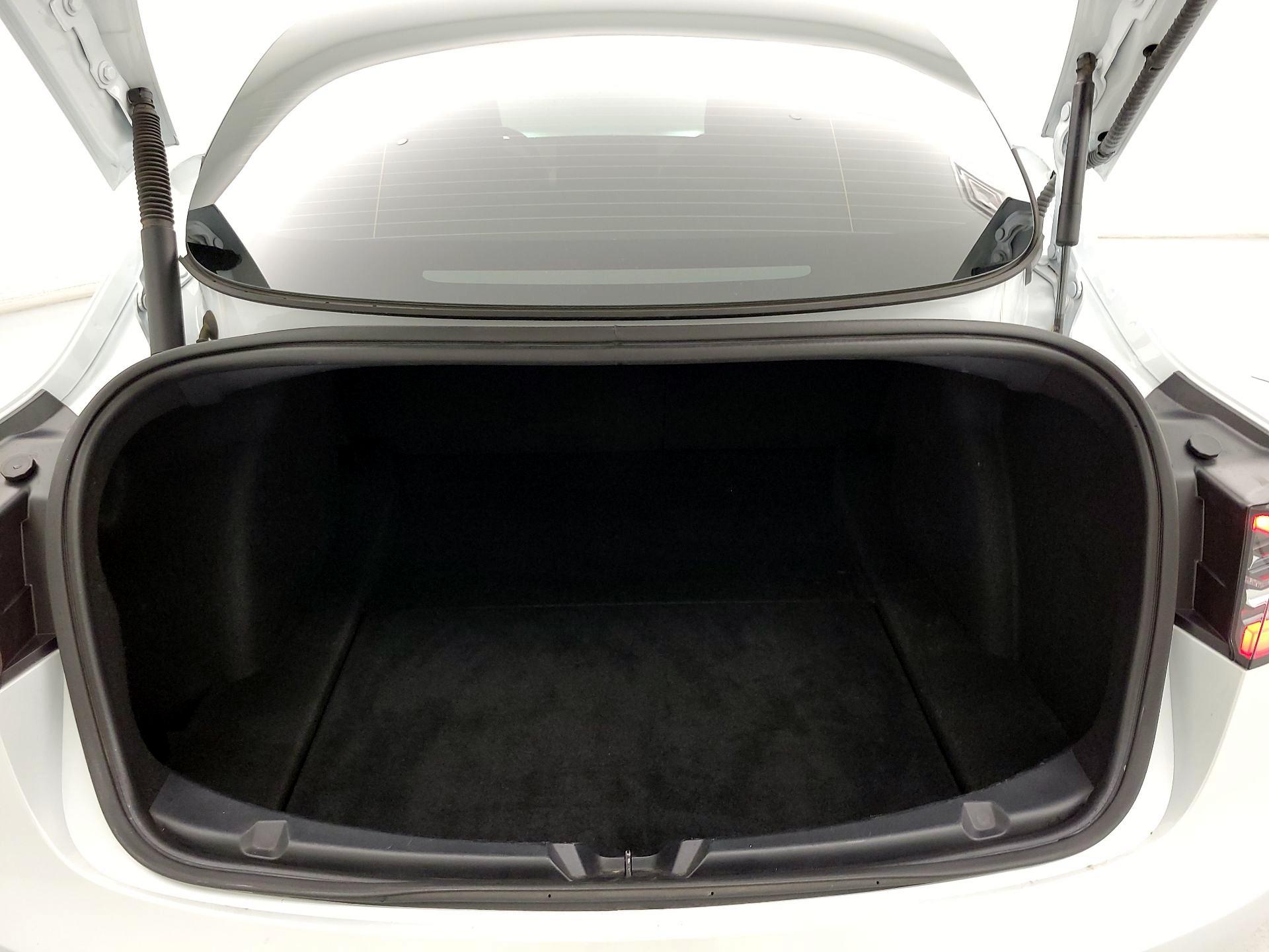 Thumbnail: 2022 Tesla Model 3 - 20