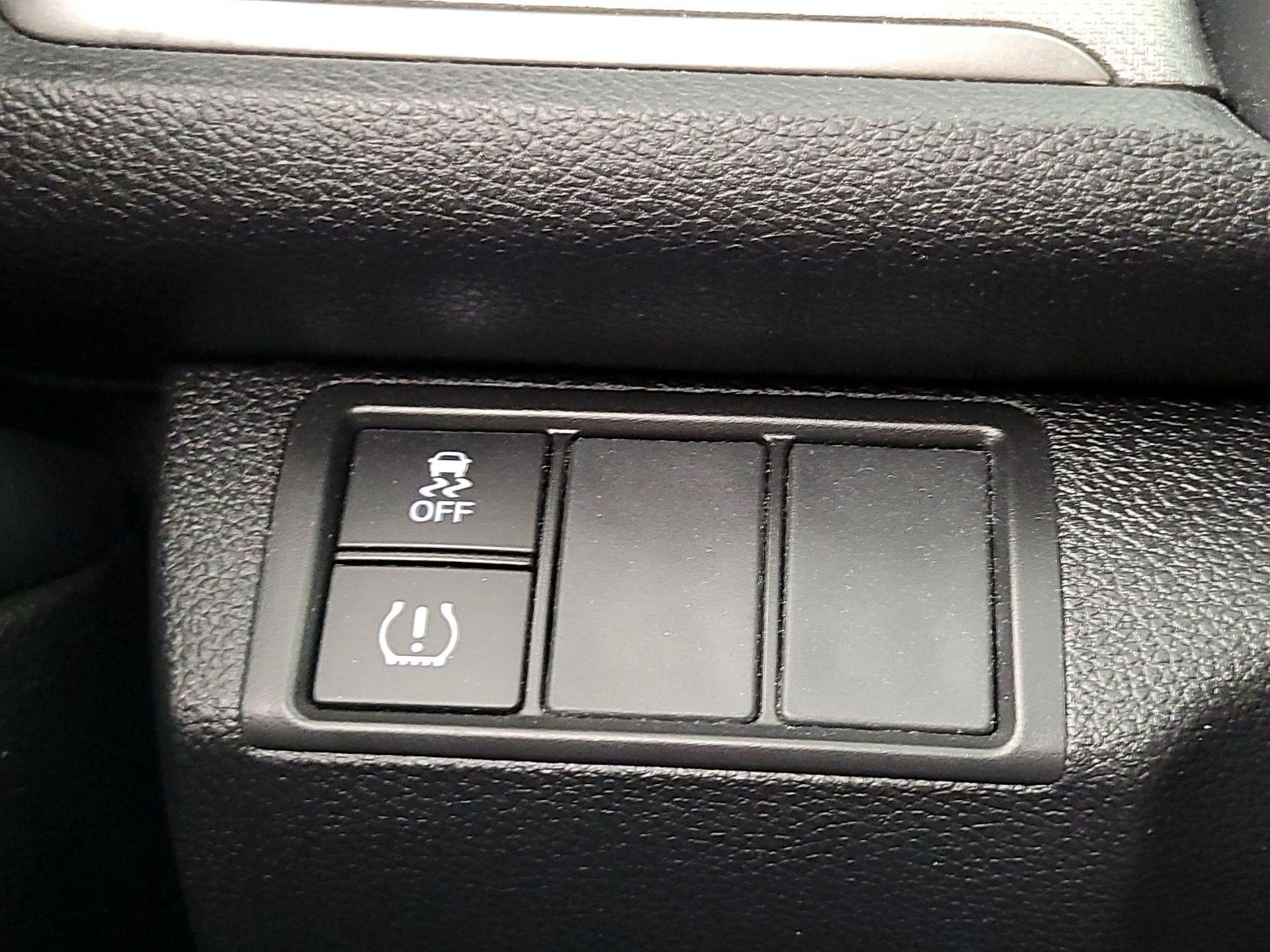 Thumbnail: 2018 Honda Civic - 13