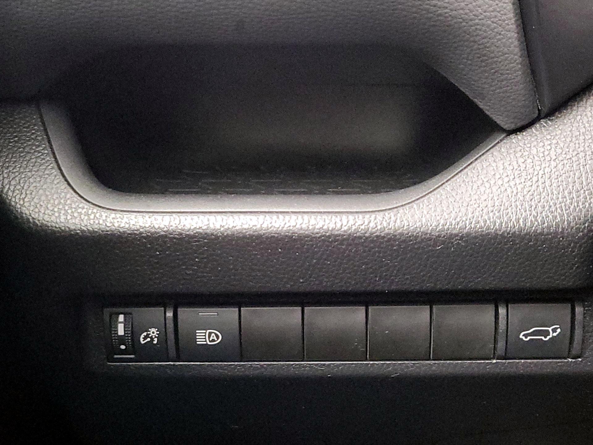 Thumbnail: 2023 Toyota RAV4 - 13