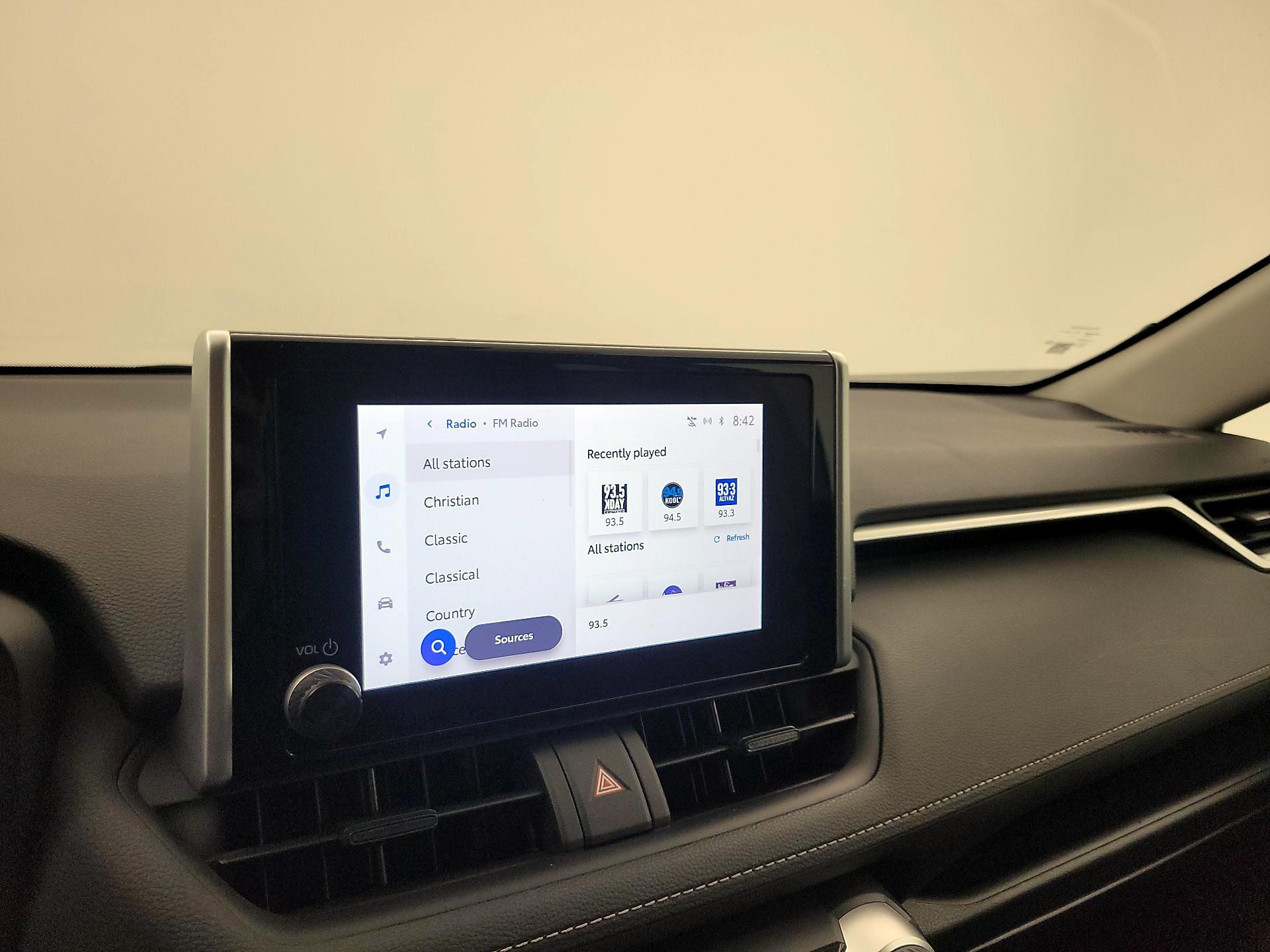 Thumbnail: 2023 Toyota RAV4 - 15