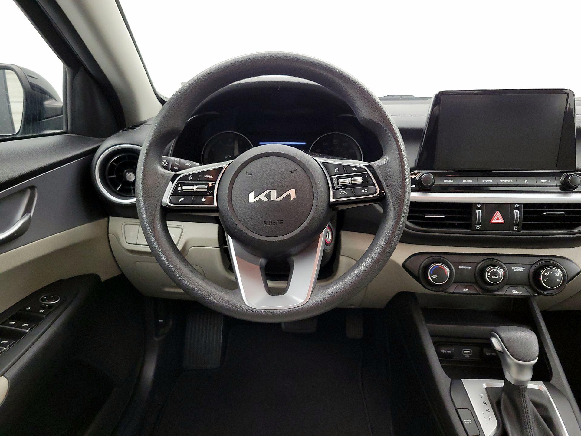 Thumbnail: 2023 Kia Forte - 10