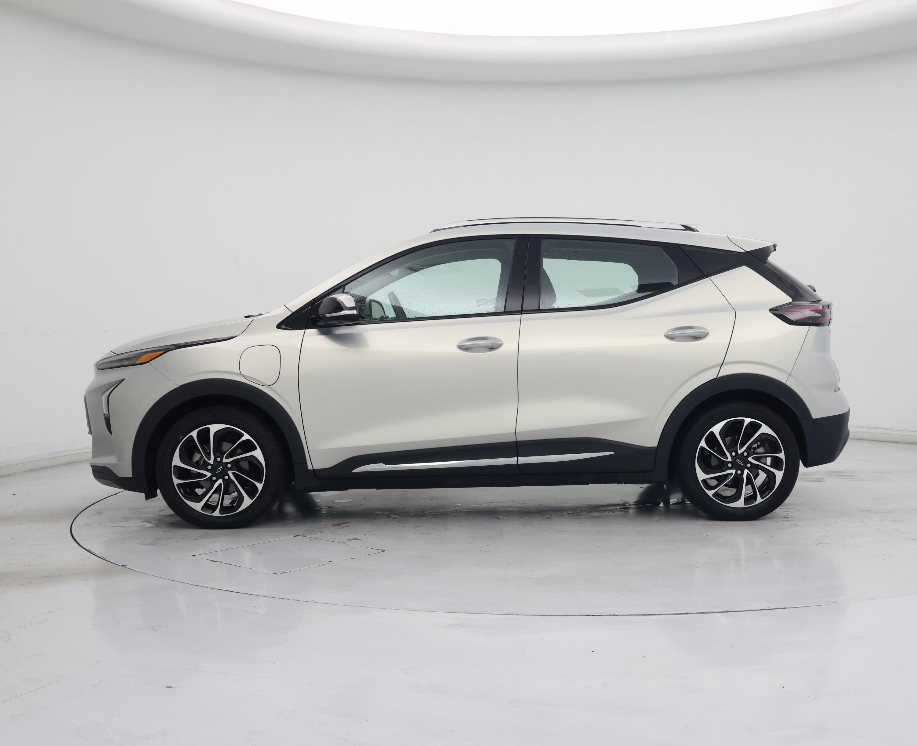 Thumbnail: 2023 Chevrolet Bolt EUV - 3