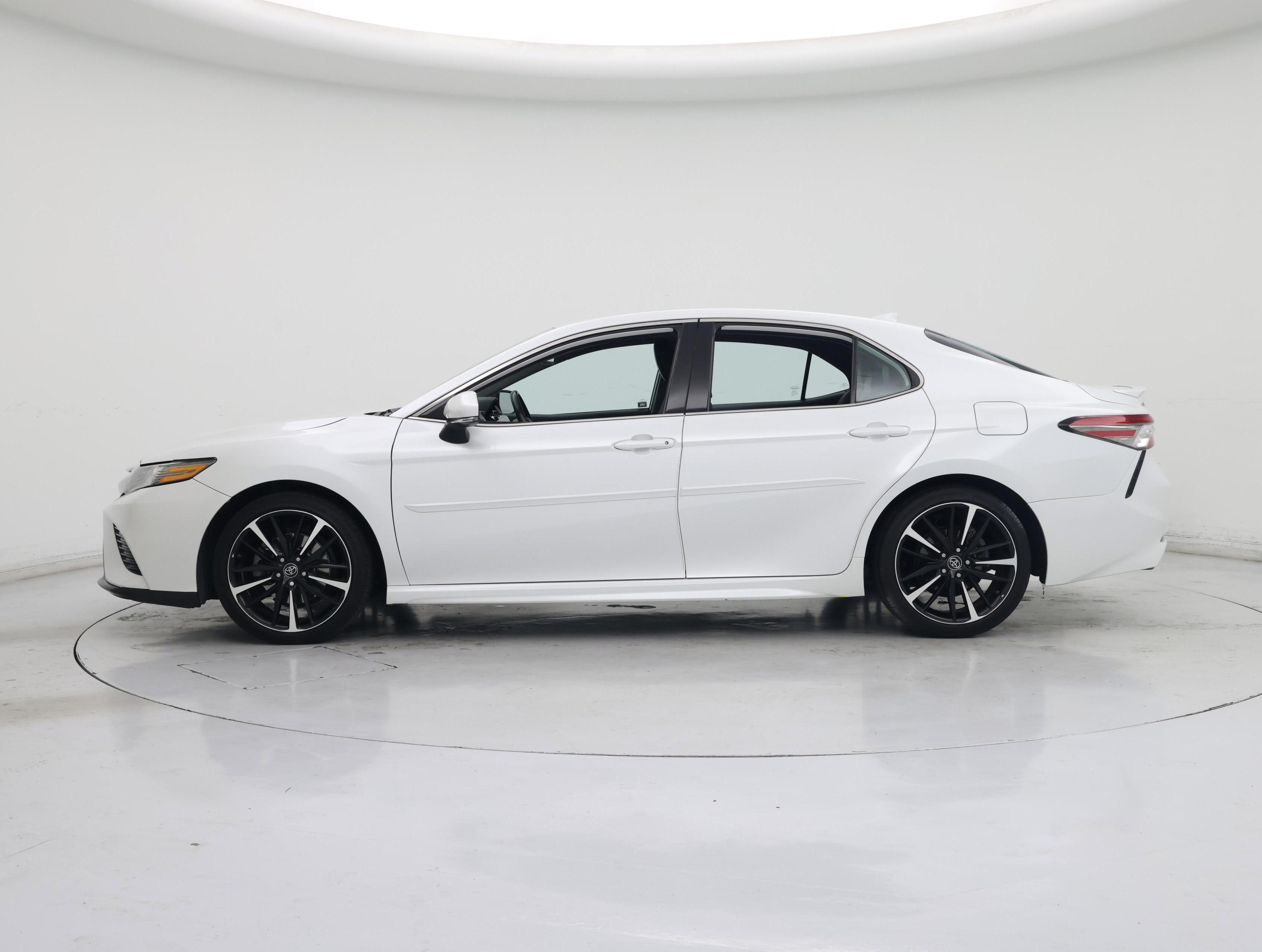 Thumbnail: 2019 Toyota Camry - 3