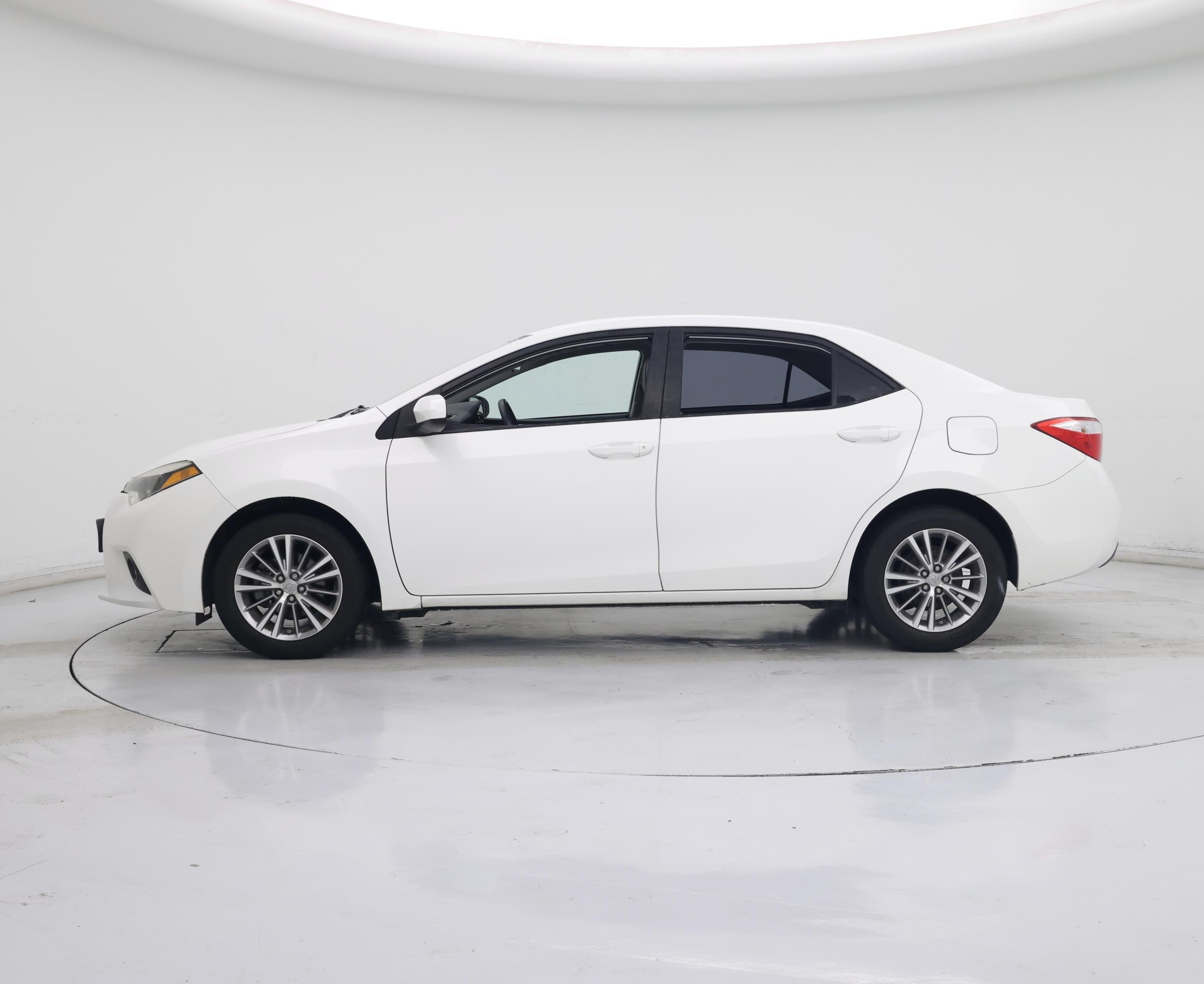 Thumbnail: 2014 Toyota Corolla - 3