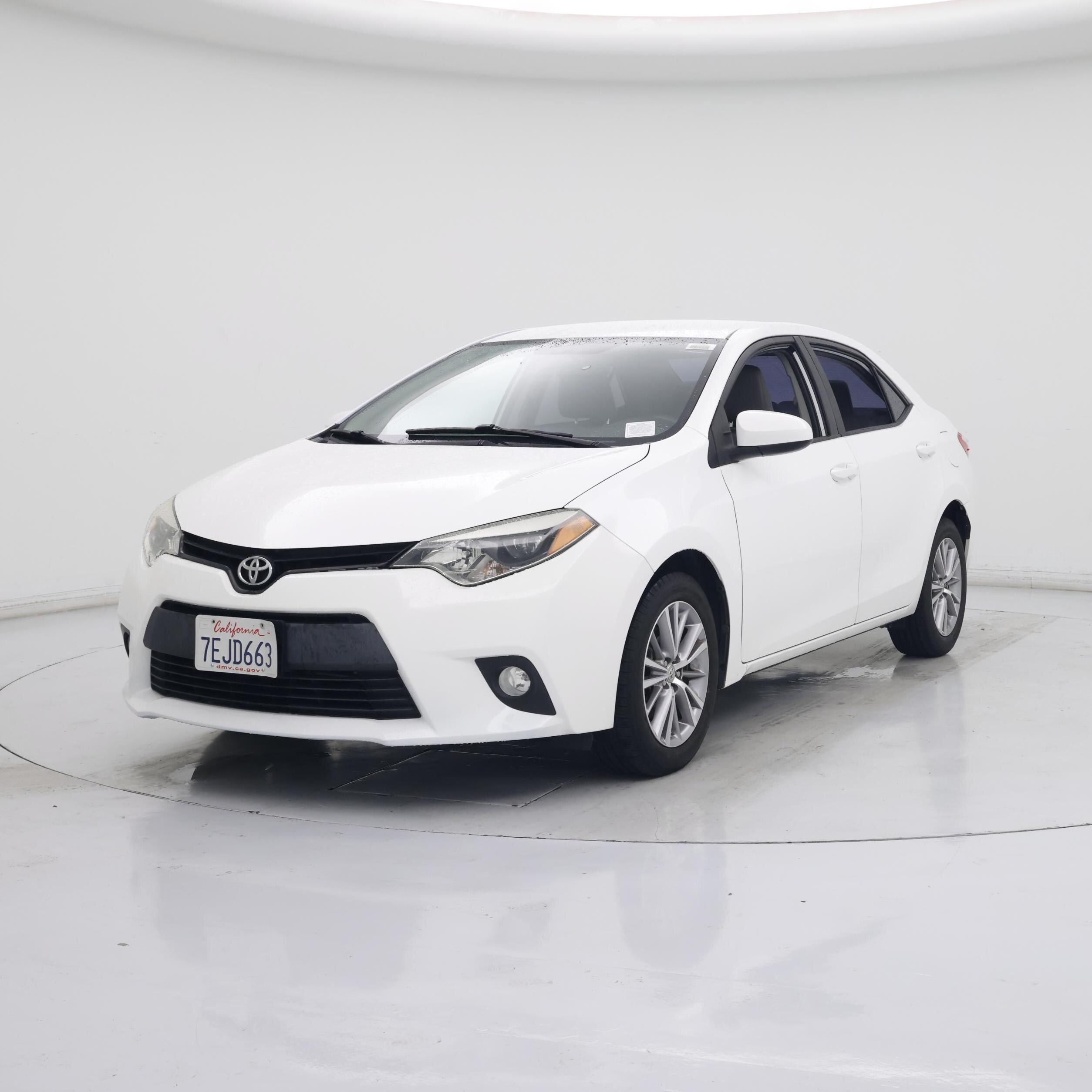Thumbnail: 2014 Toyota Corolla - 4