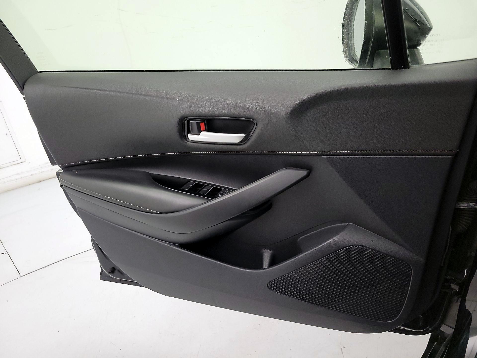 Thumbnail: 2021 Toyota Corolla - 12