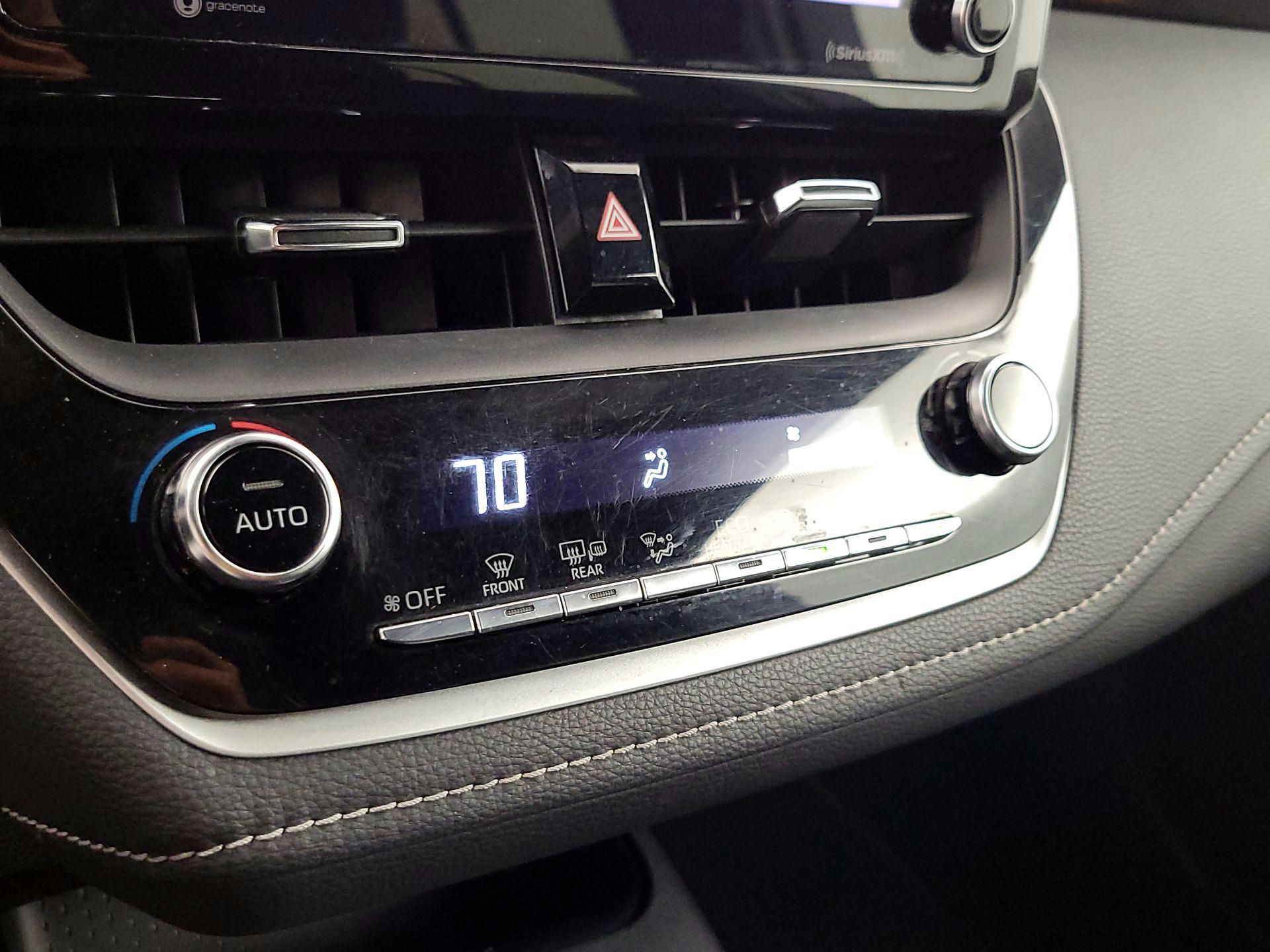 Thumbnail: 2021 Toyota Corolla - 16