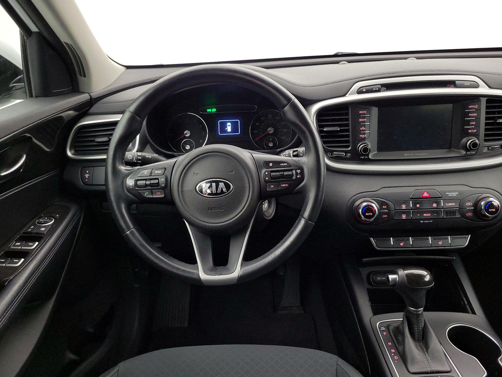 Thumbnail: 2018 Kia Sorento - 10