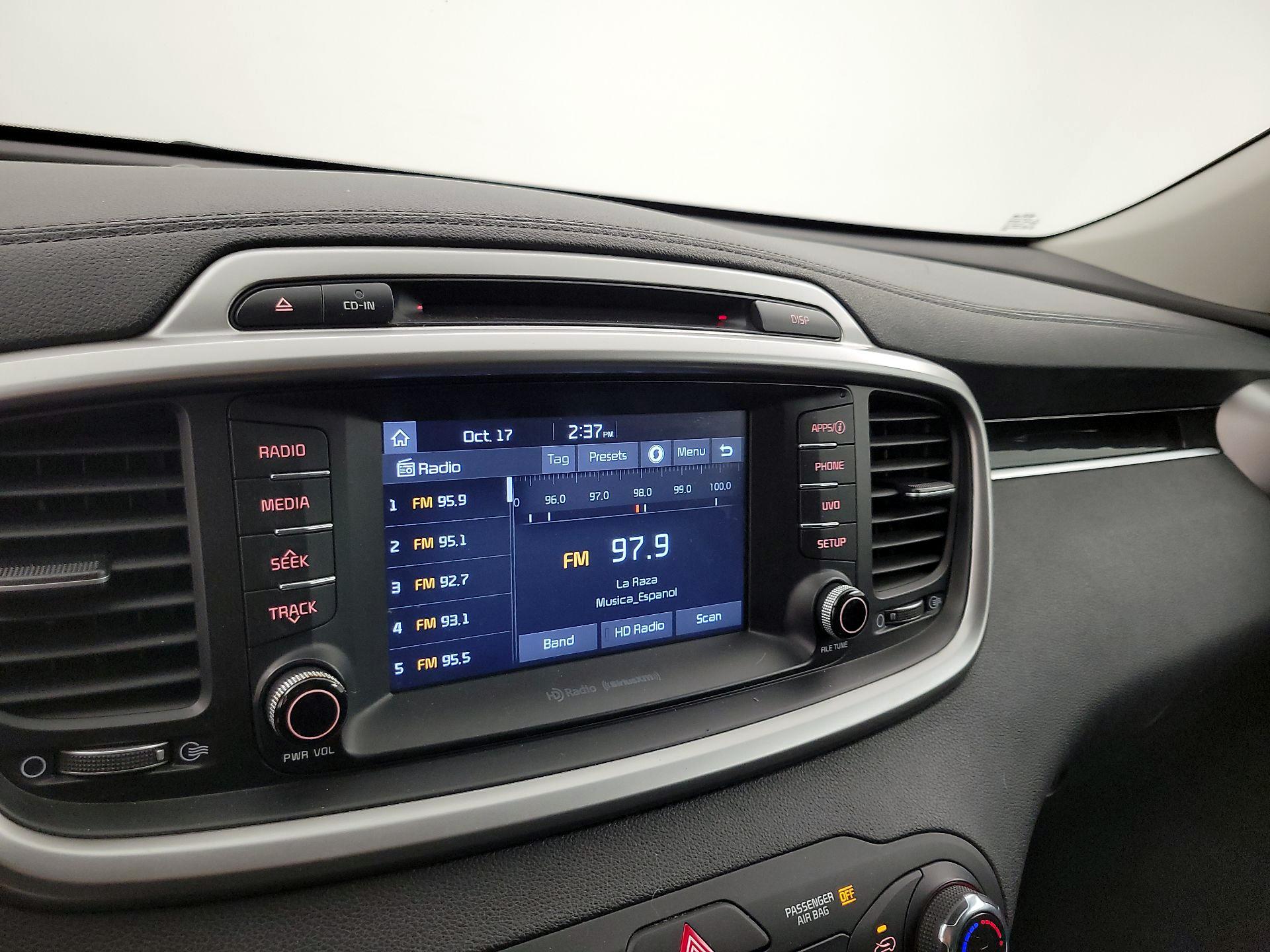 Thumbnail: 2018 Kia Sorento - 15