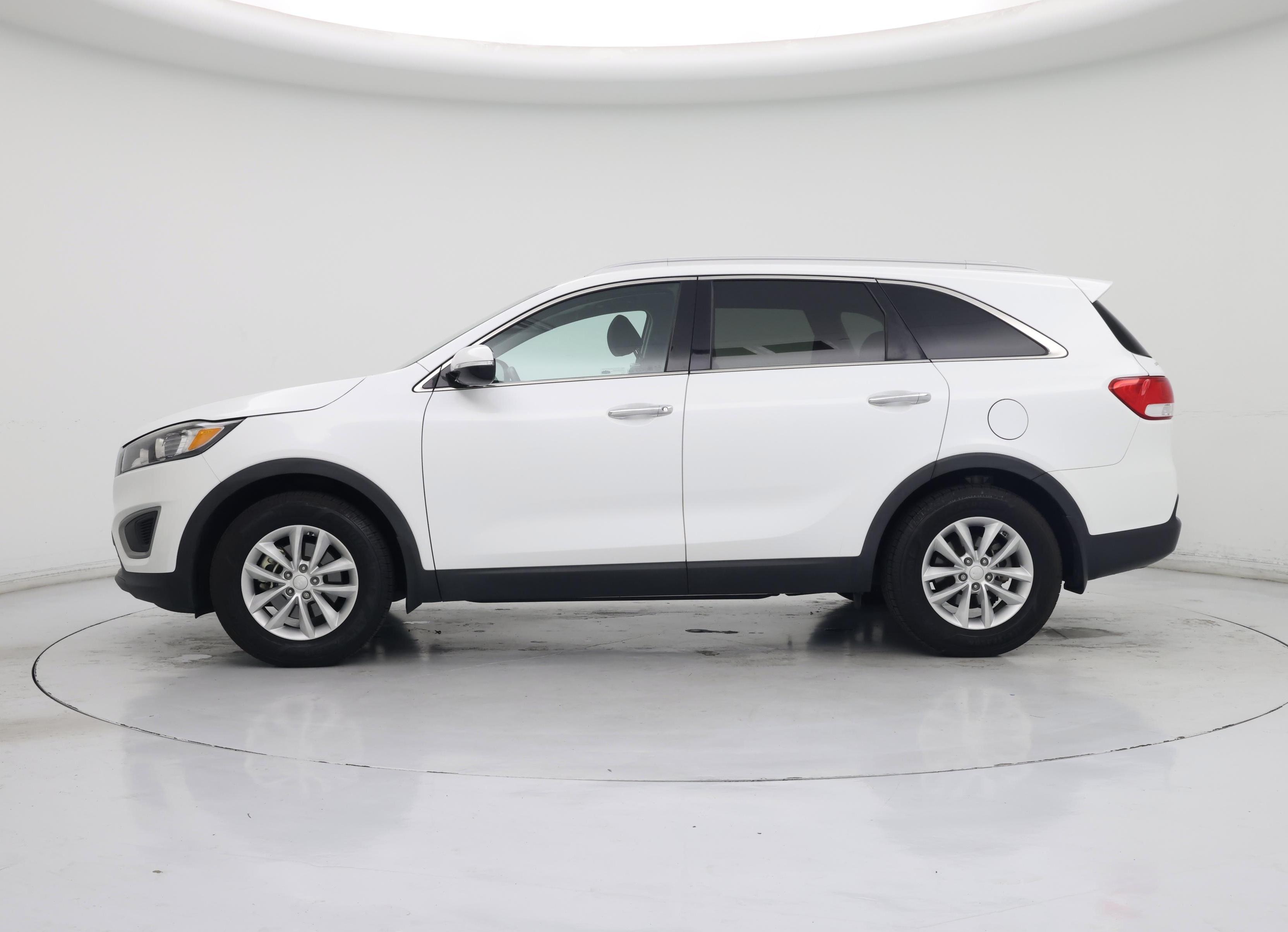 Thumbnail: 2018 Kia Sorento - 3