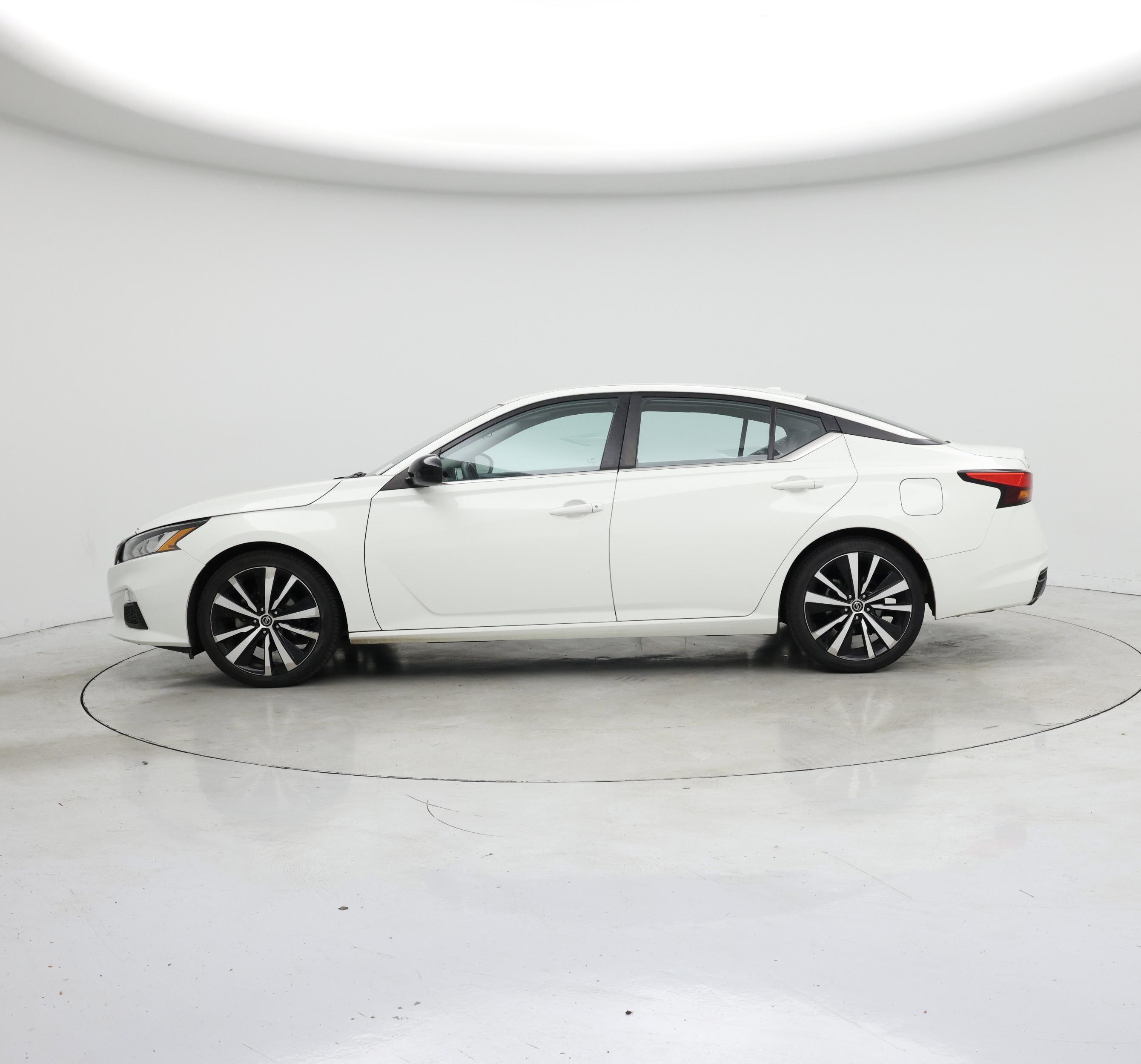 Thumbnail: 2021 Nissan Altima - 3