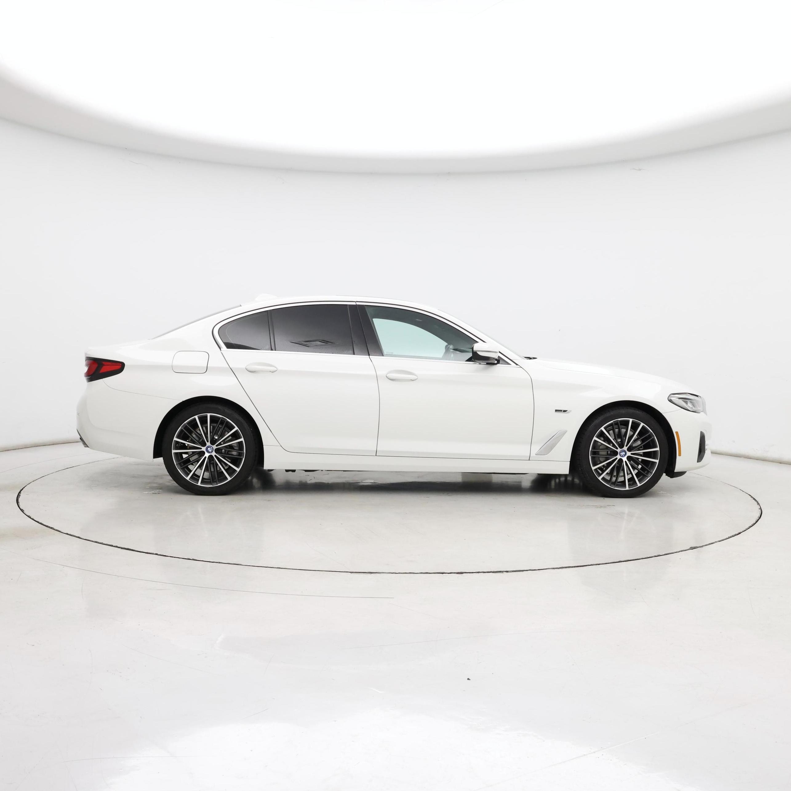 Thumbnail: 2023 BMW 5 Series - 7
