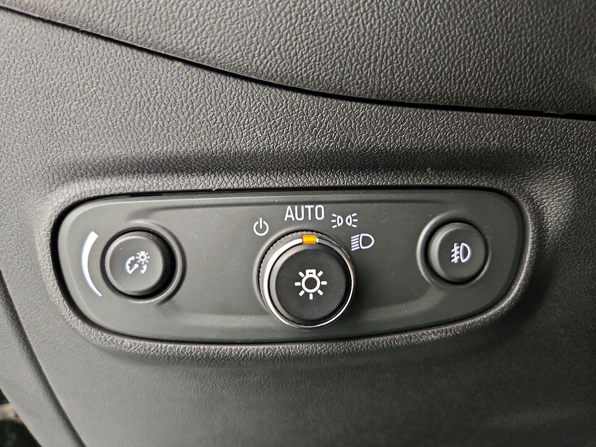 Thumbnail: 2020 Chevrolet Equinox - 13