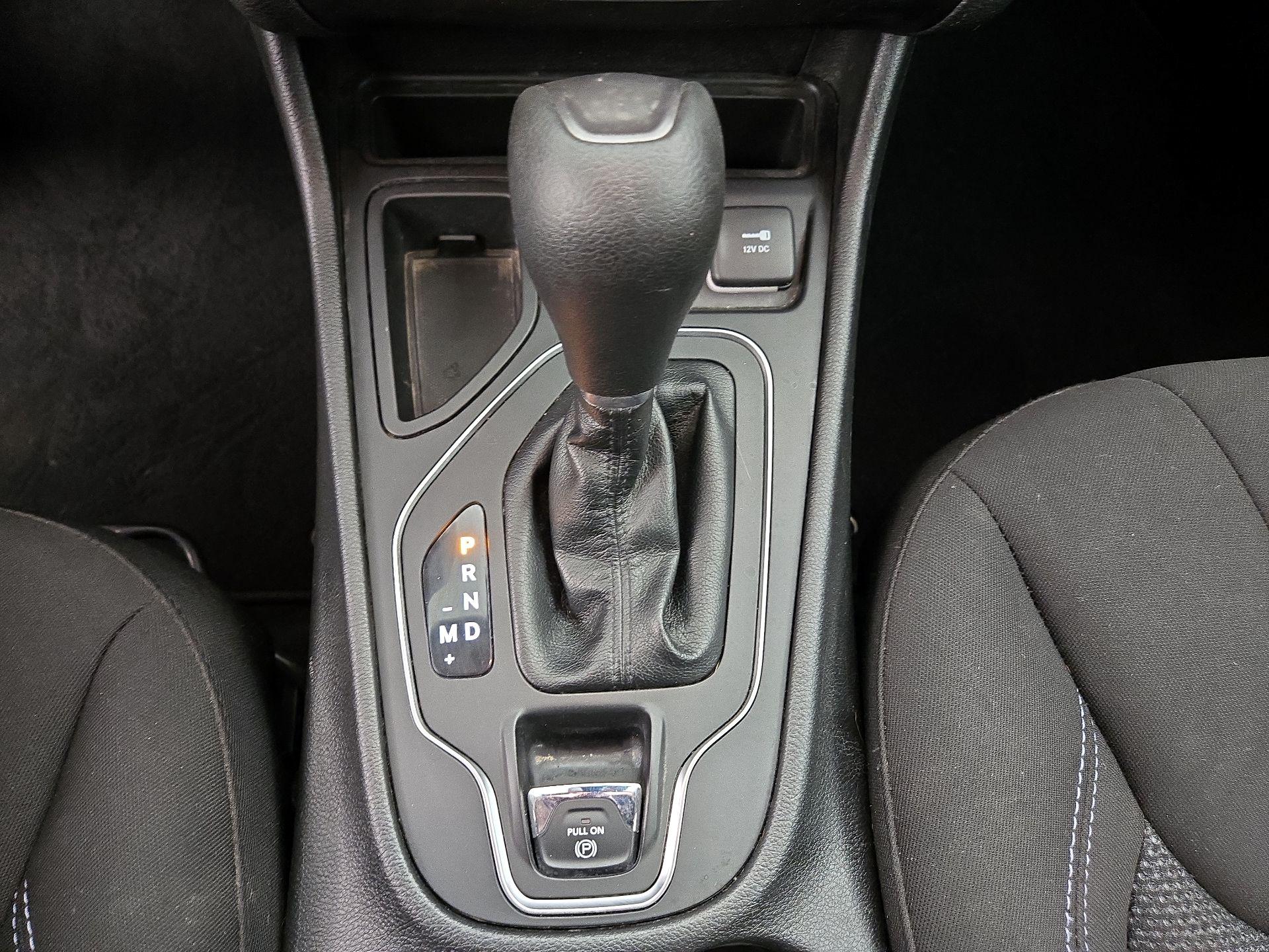 Thumbnail: 2021 Jeep Cherokee - 17