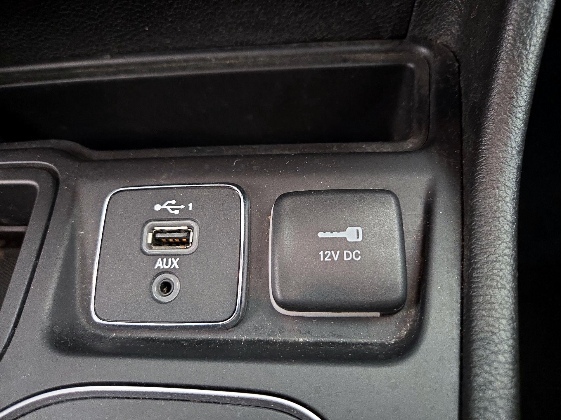 Thumbnail: 2021 Jeep Cherokee - 18