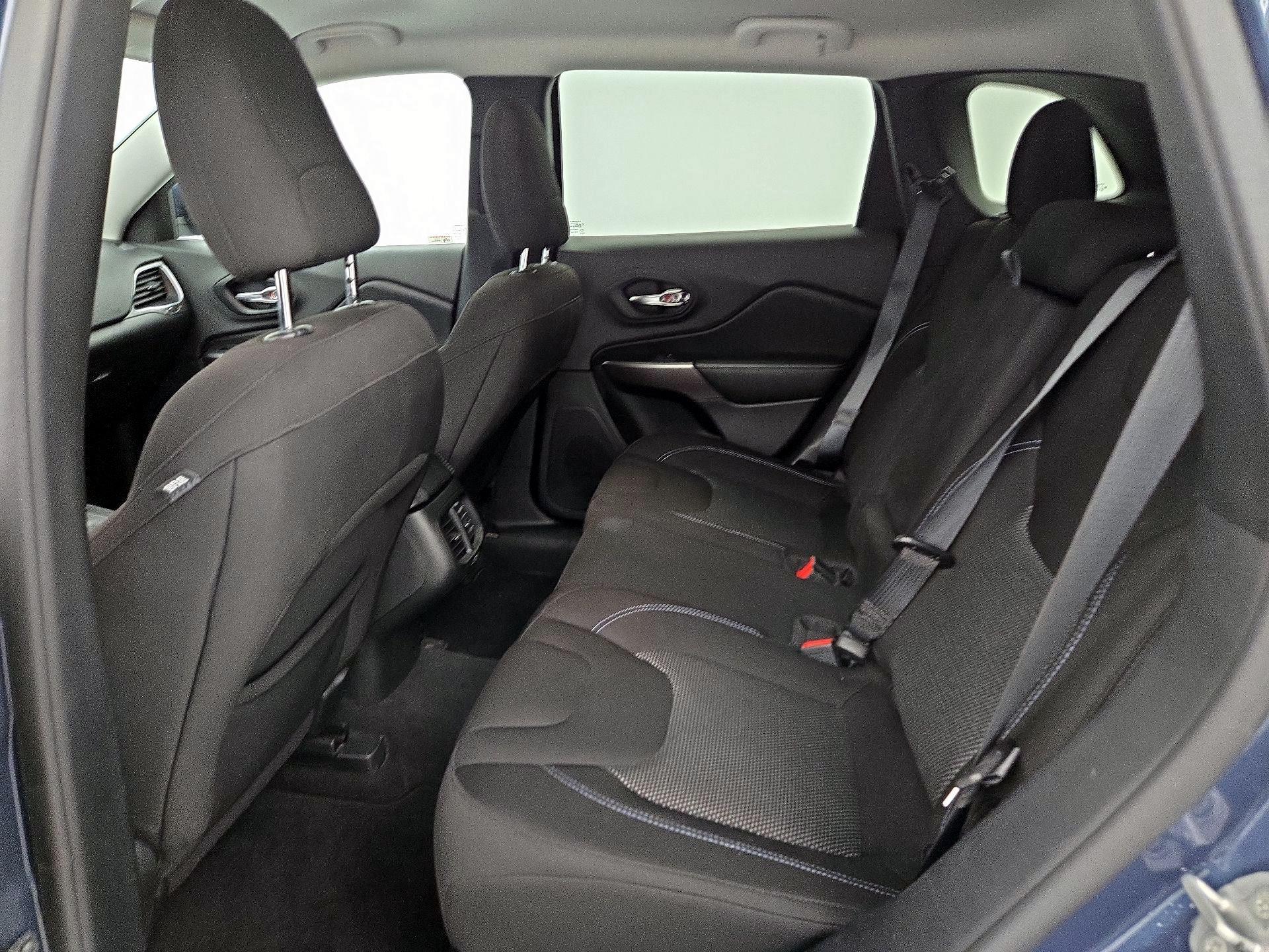 Thumbnail: 2021 Jeep Cherokee - 19