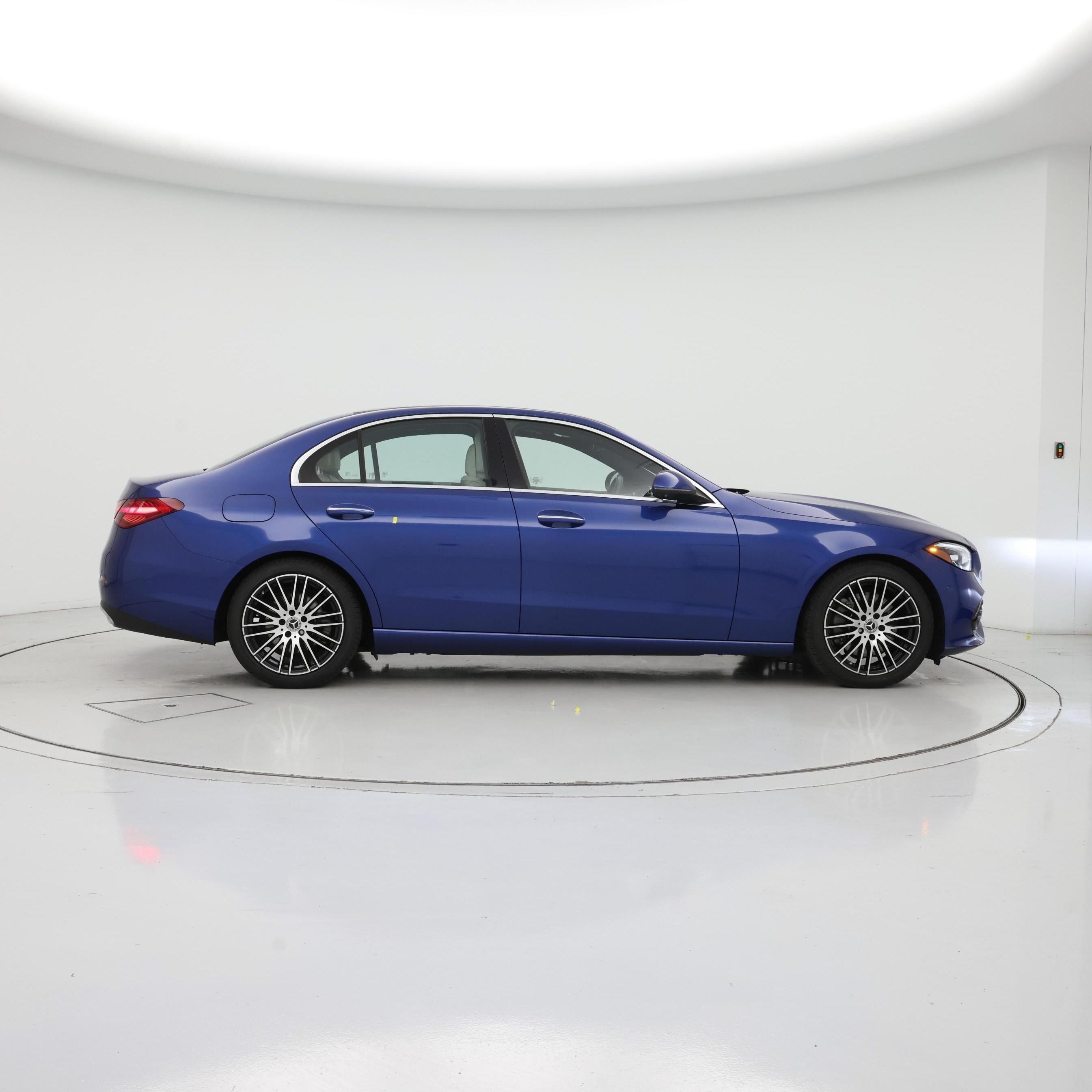 Thumbnail: 2022 Mercedes-Benz C-Class - 7