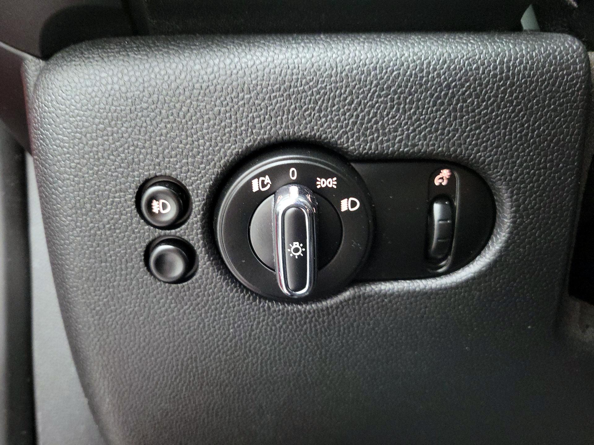 Thumbnail: 2021 MINI Cooper Hardtop - 13