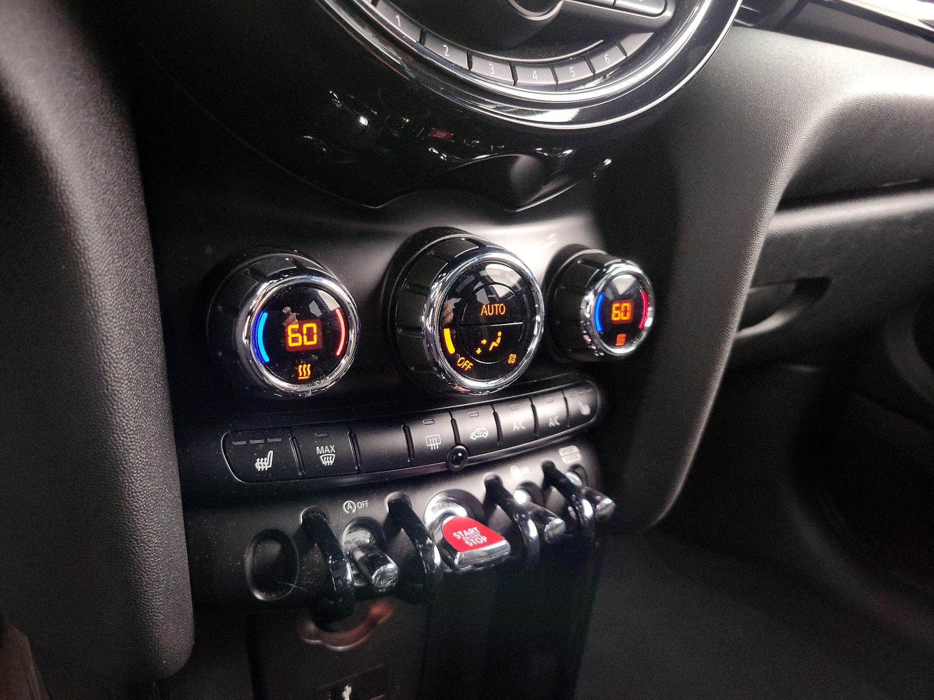 Thumbnail: 2021 MINI Cooper Hardtop - 17