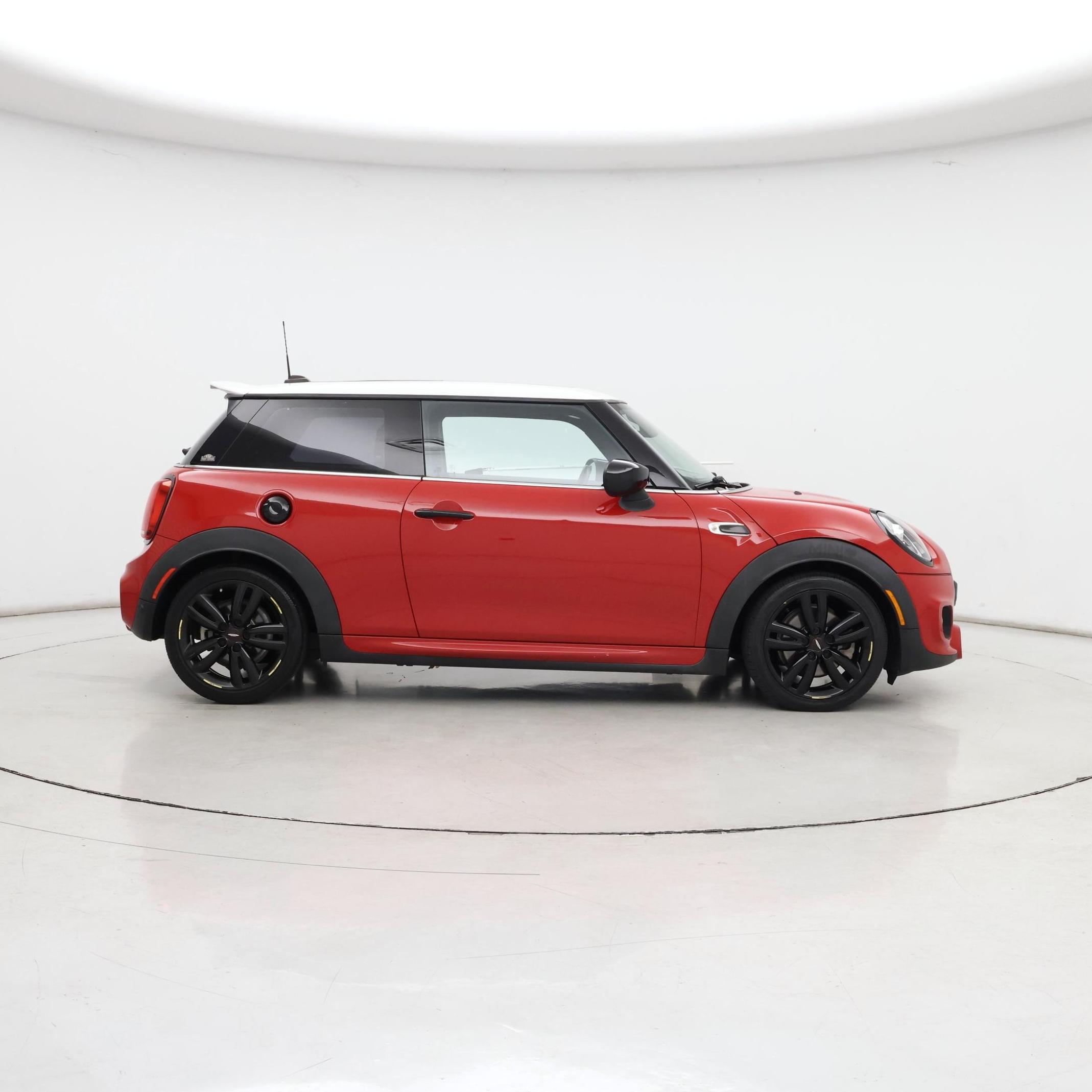 Thumbnail: 2021 MINI Cooper Hardtop - 7