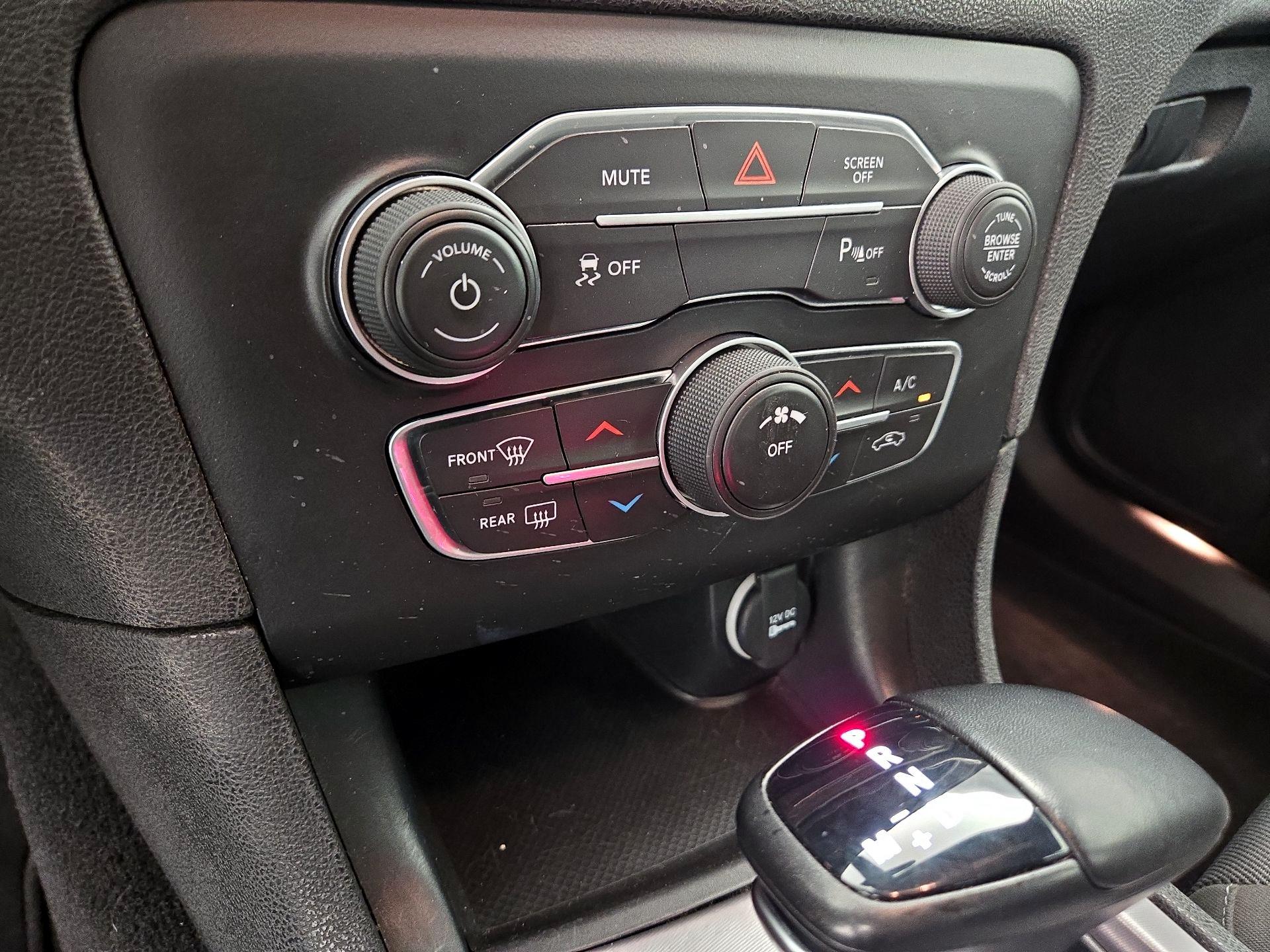 Thumbnail: 2022 Dodge Charger - 16