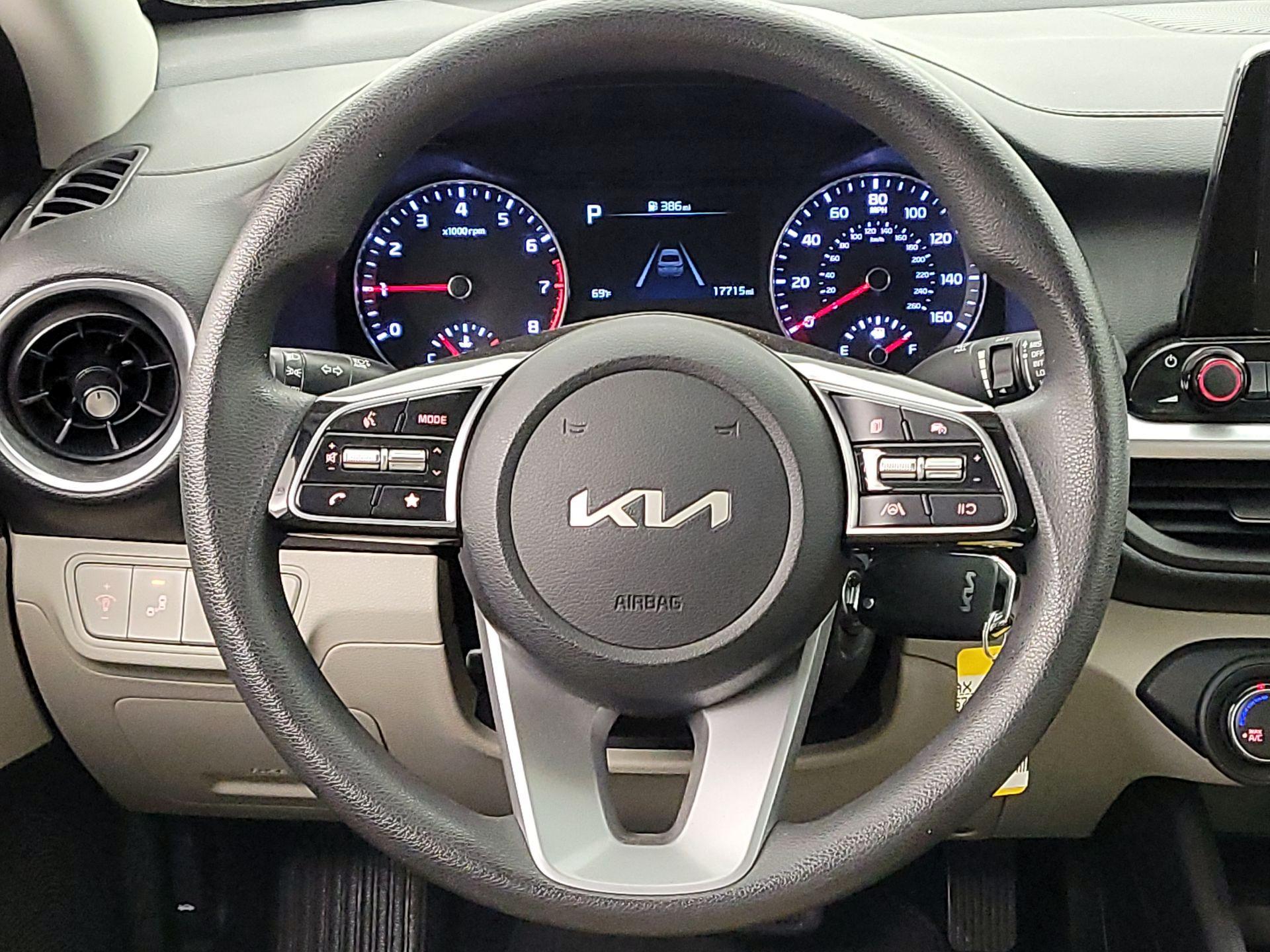 Thumbnail: 2023 Kia Forte - 10