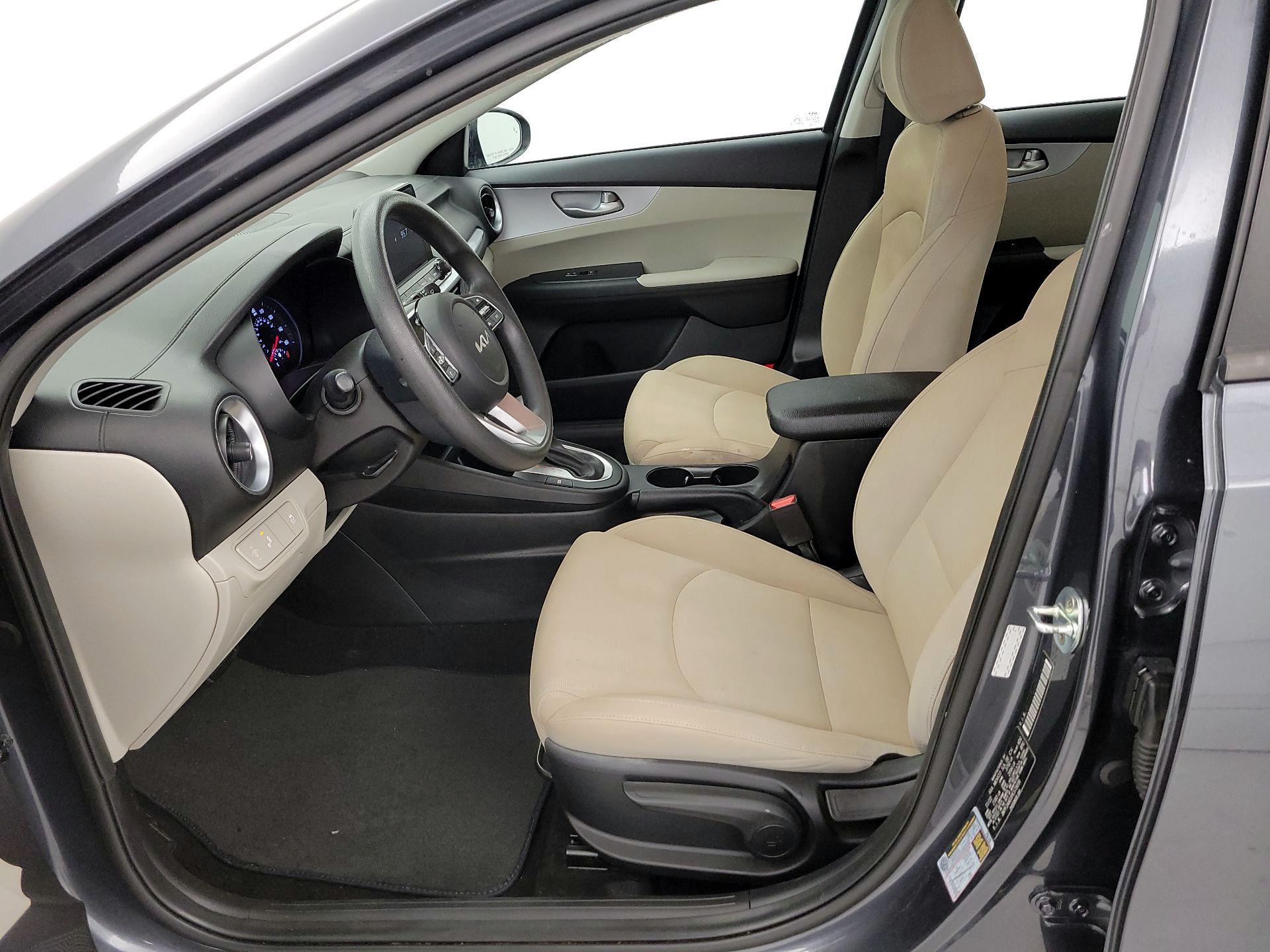 Thumbnail: 2023 Kia Forte - 11