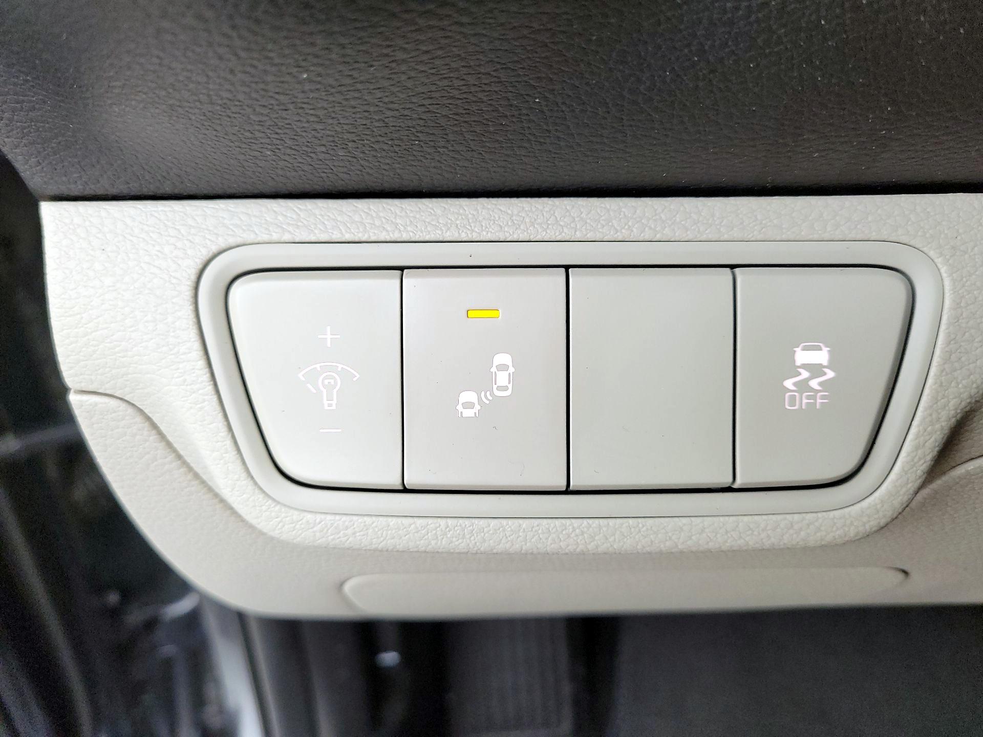 Thumbnail: 2023 Kia Forte - 13