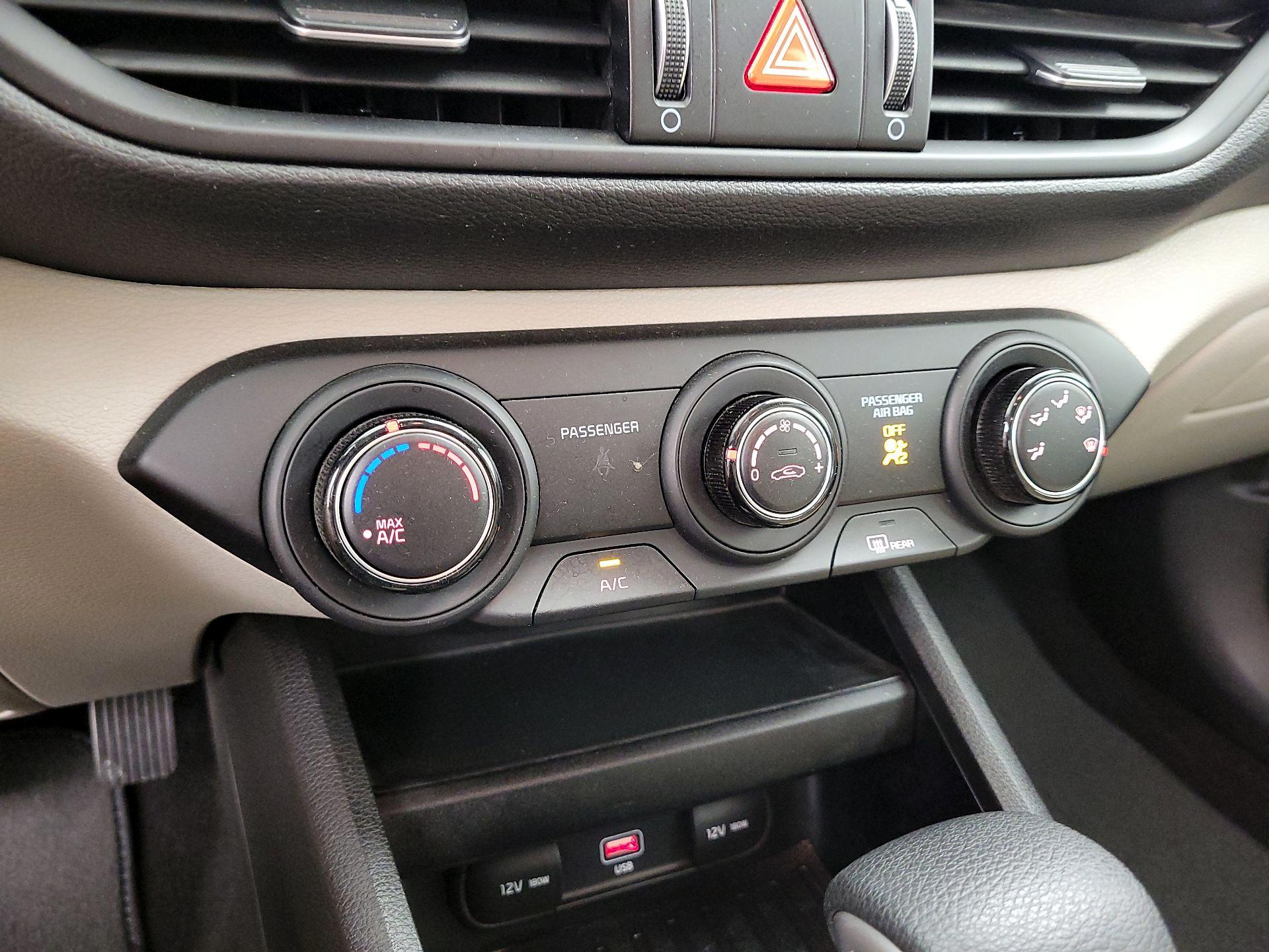 Thumbnail: 2023 Kia Forte - 16