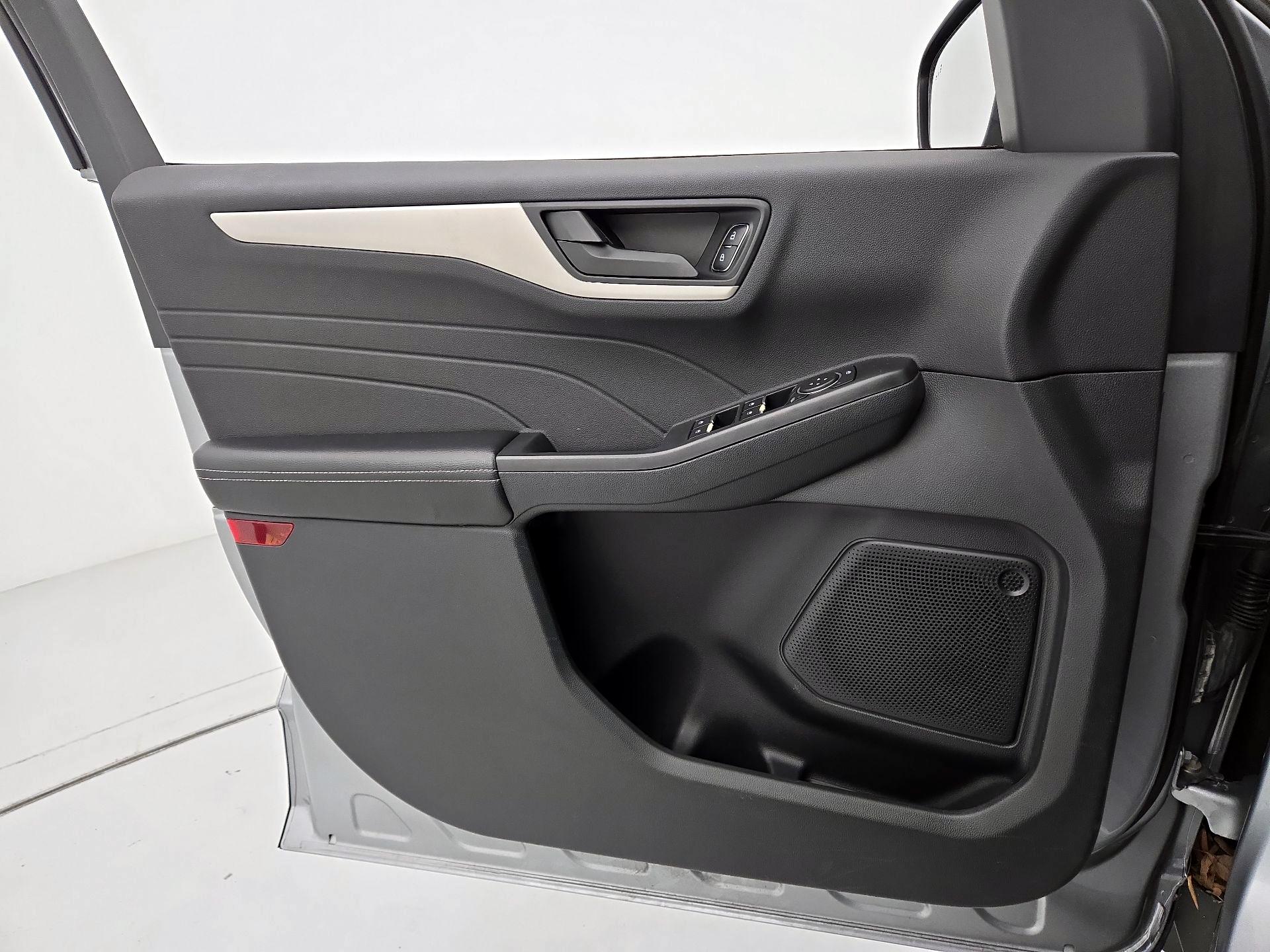 Thumbnail: 2022 Ford Escape - 12