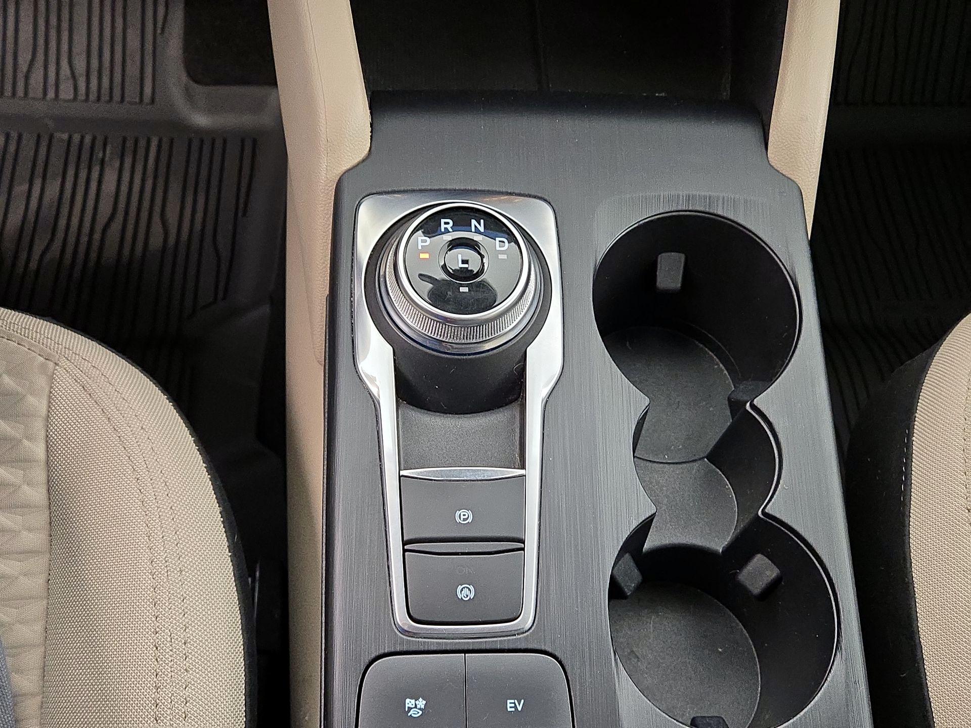 Thumbnail: 2022 Ford Escape - 18