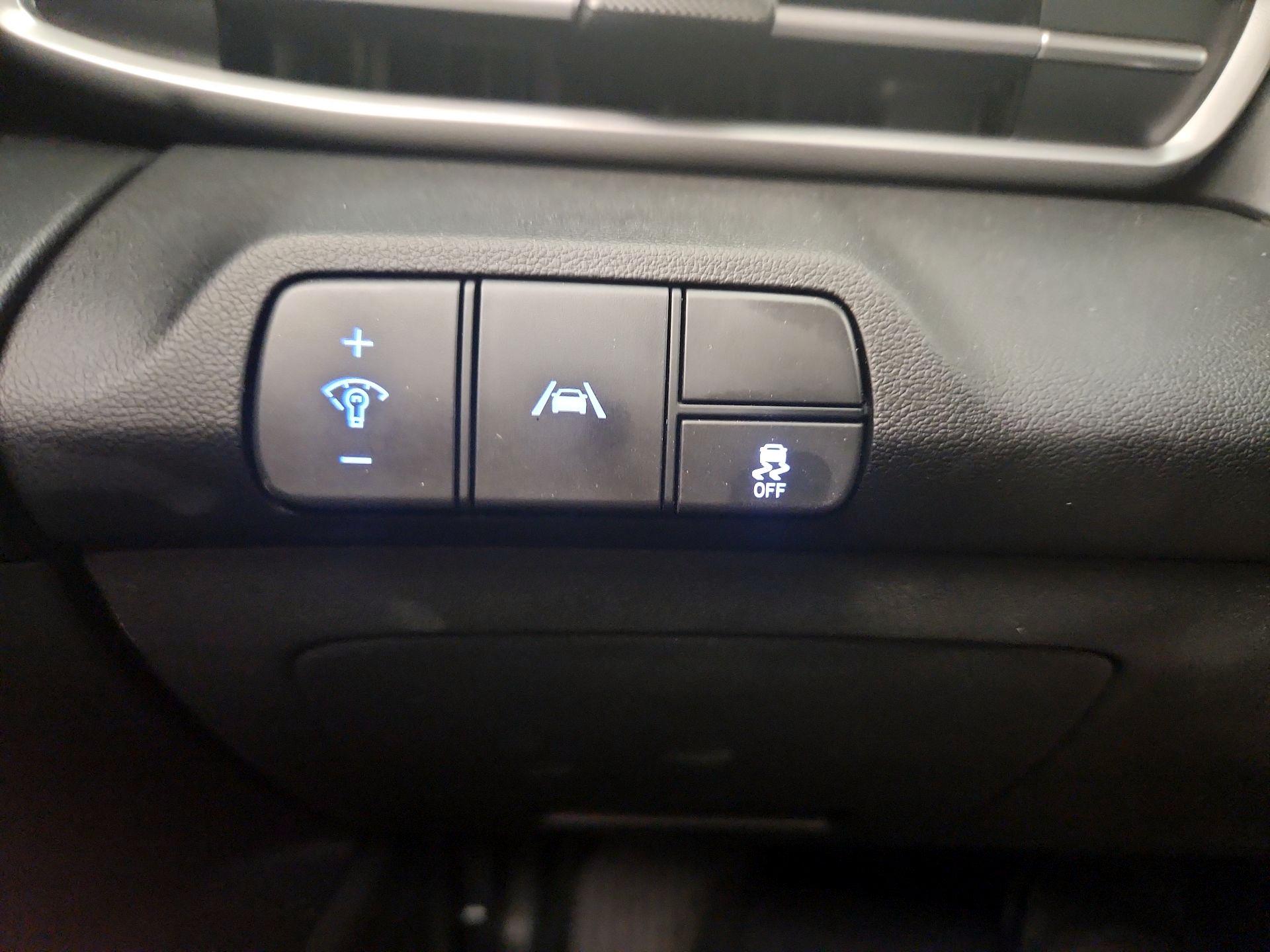 Thumbnail: 2023 Hyundai Elantra - 13