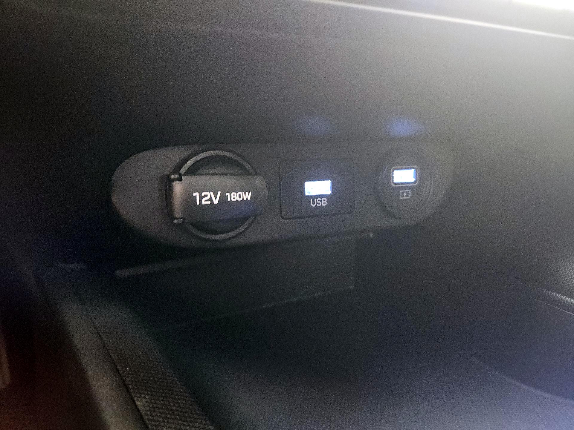 Thumbnail: 2023 Hyundai Elantra - 18