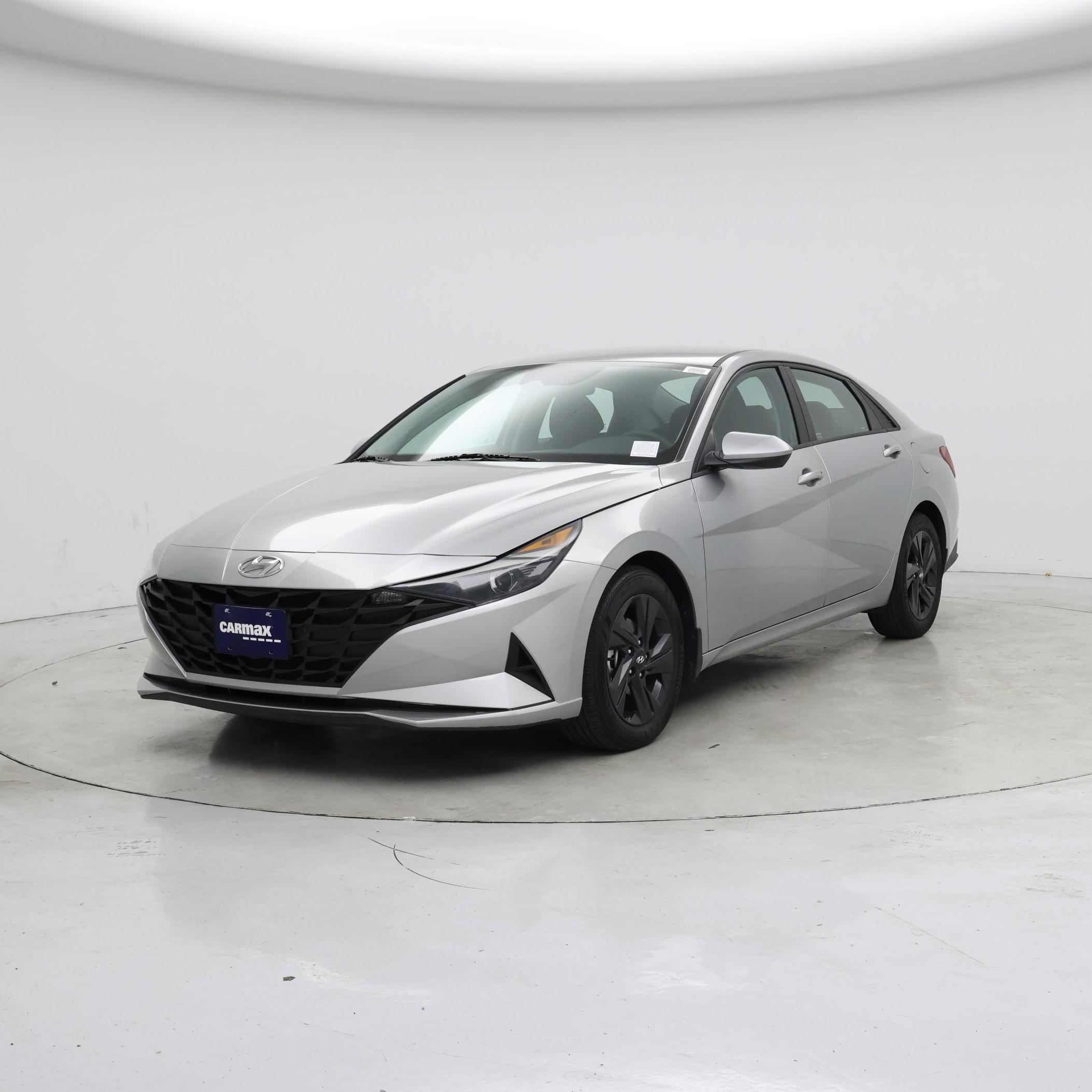 Thumbnail: 2023 Hyundai Elantra - 4