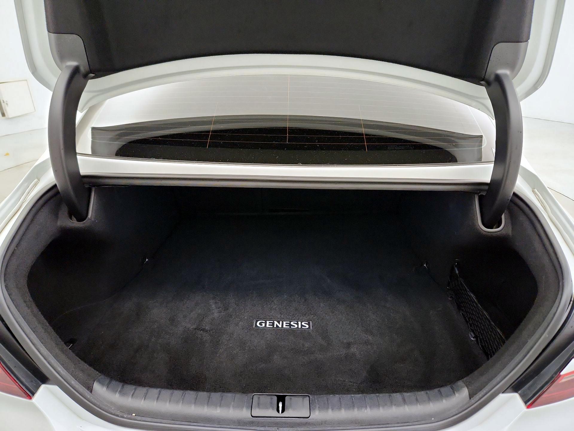 Thumbnail: 2024 Genesis G70 - 20