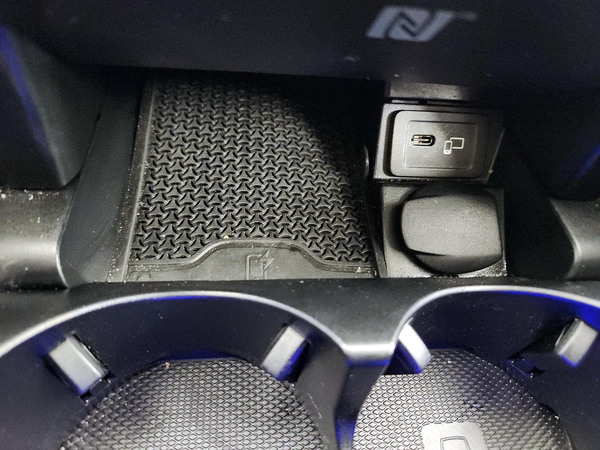 Thumbnail: 2022 Mercedes-Benz E-Class - 19