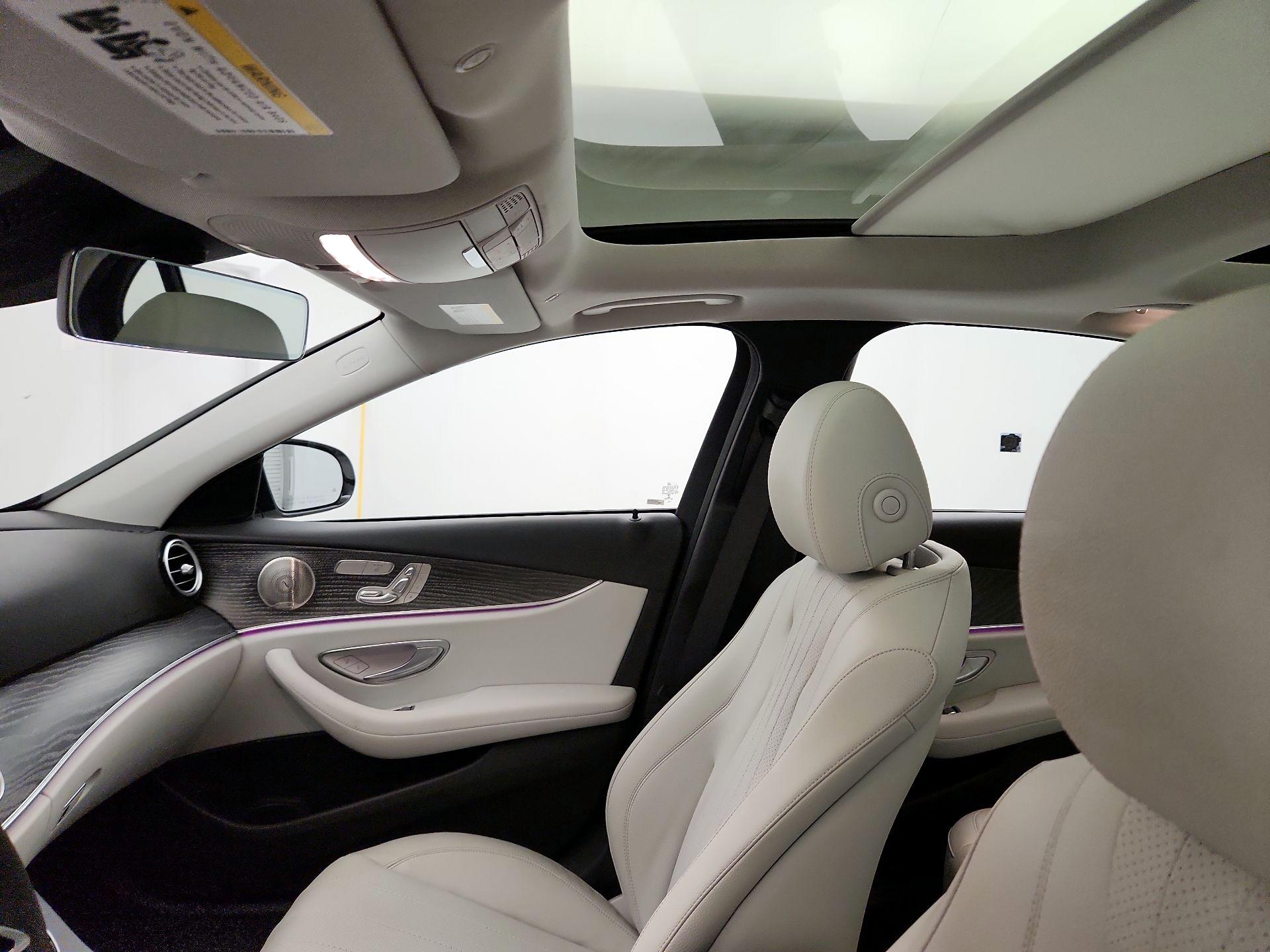 Thumbnail: 2022 Mercedes-Benz E-Class - 20