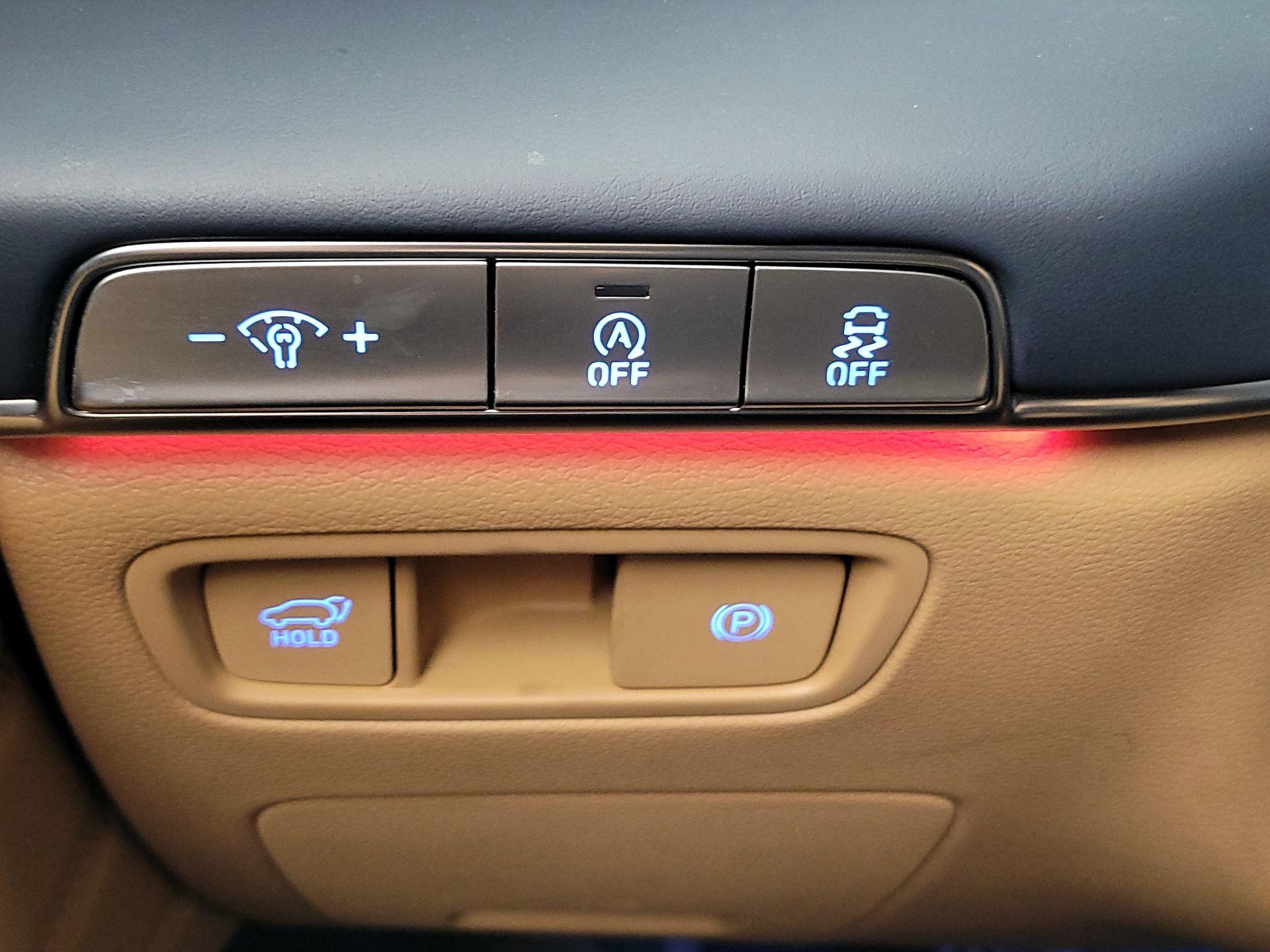 Thumbnail: 2023 Genesis GV80 - 13