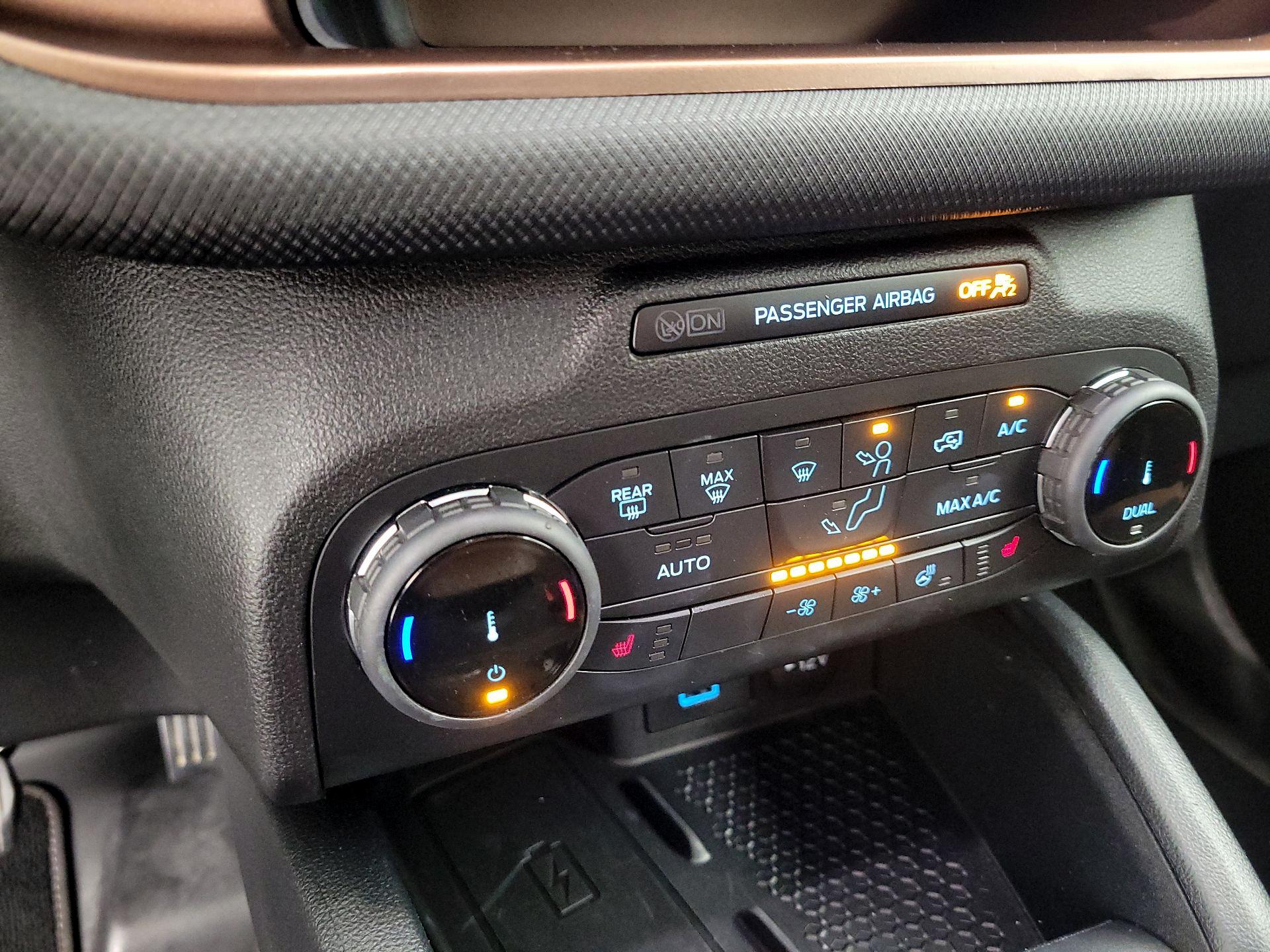 Thumbnail: 2022 Ford Bronco Sport - 16