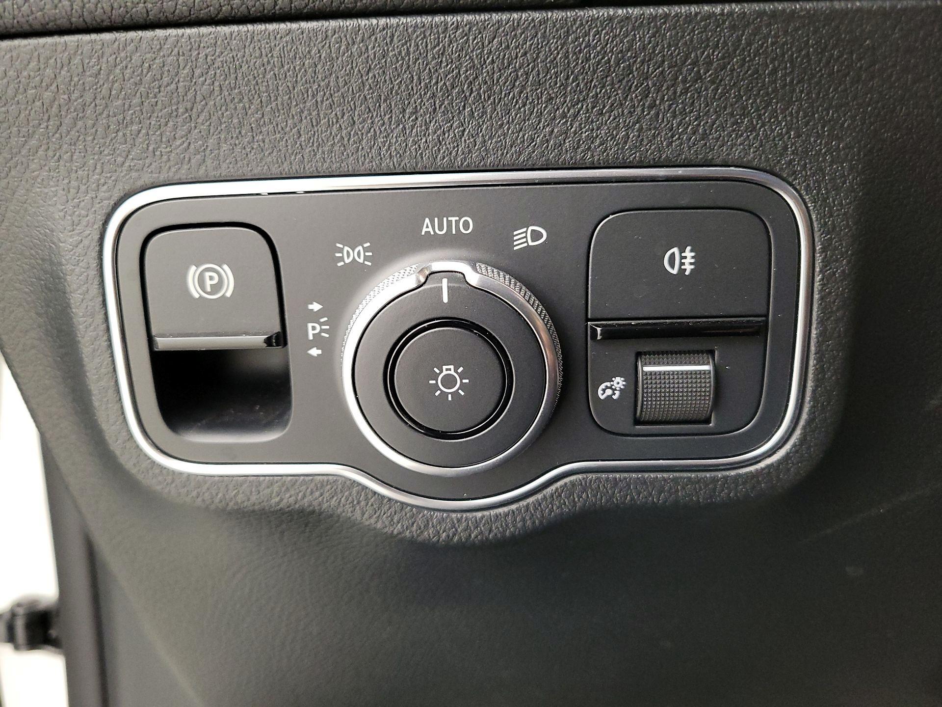 Thumbnail: 2022 Mercedes-Benz GLA - 13