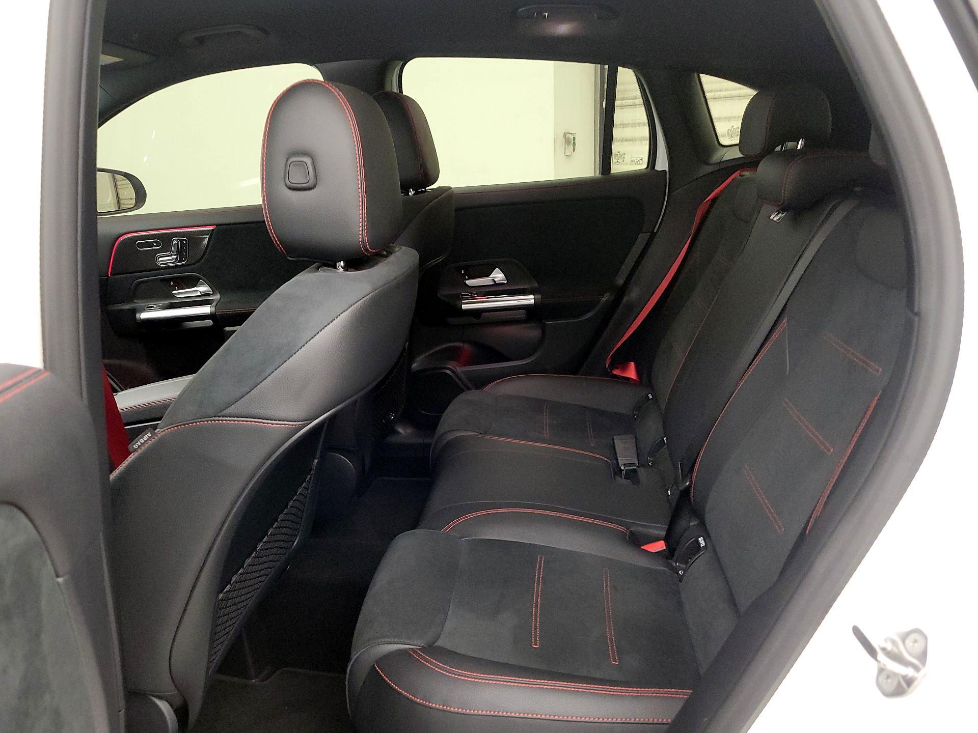 Thumbnail: 2022 Mercedes-Benz GLA - 20