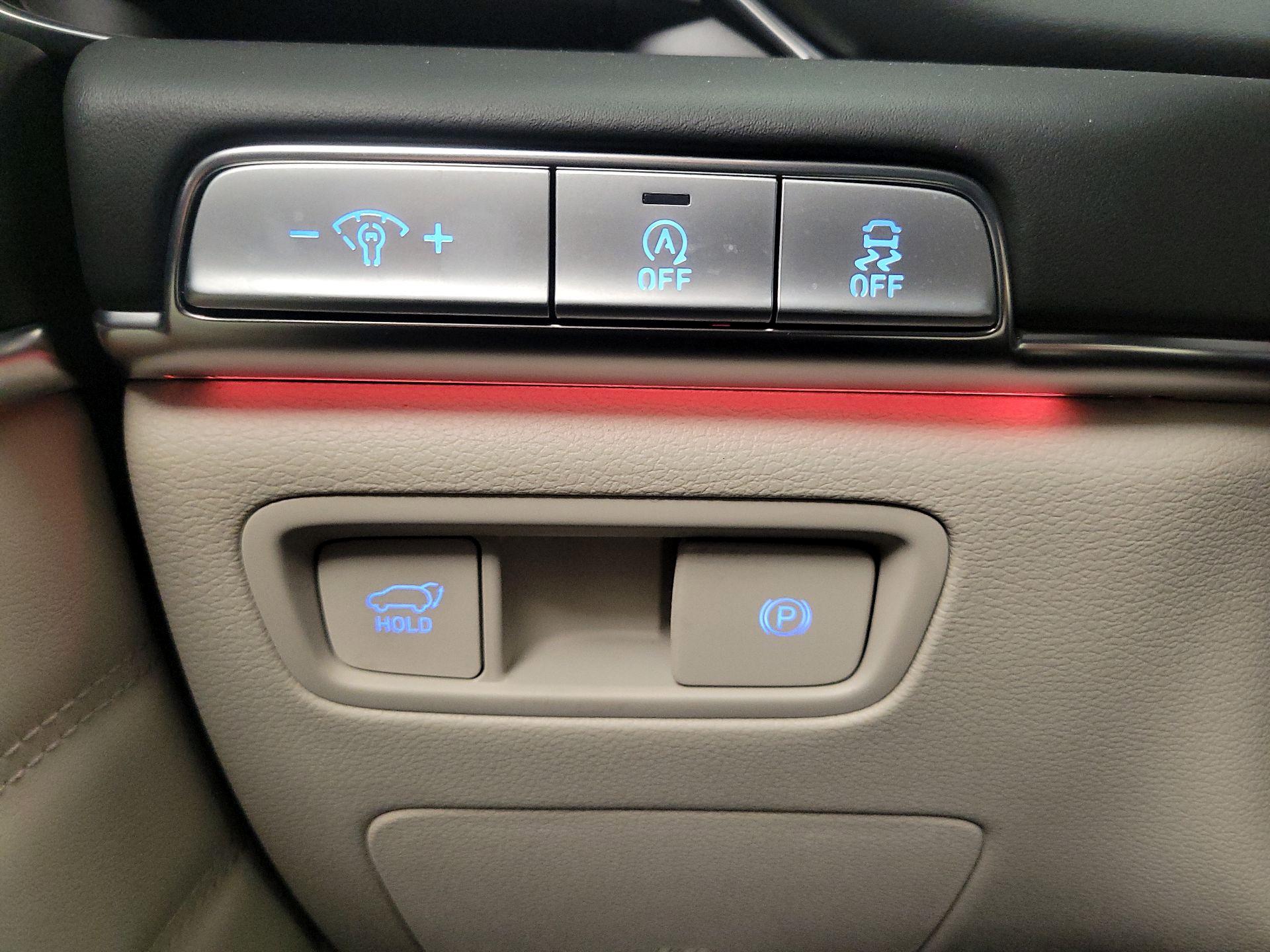 Thumbnail: 2024 Genesis GV80 - 13