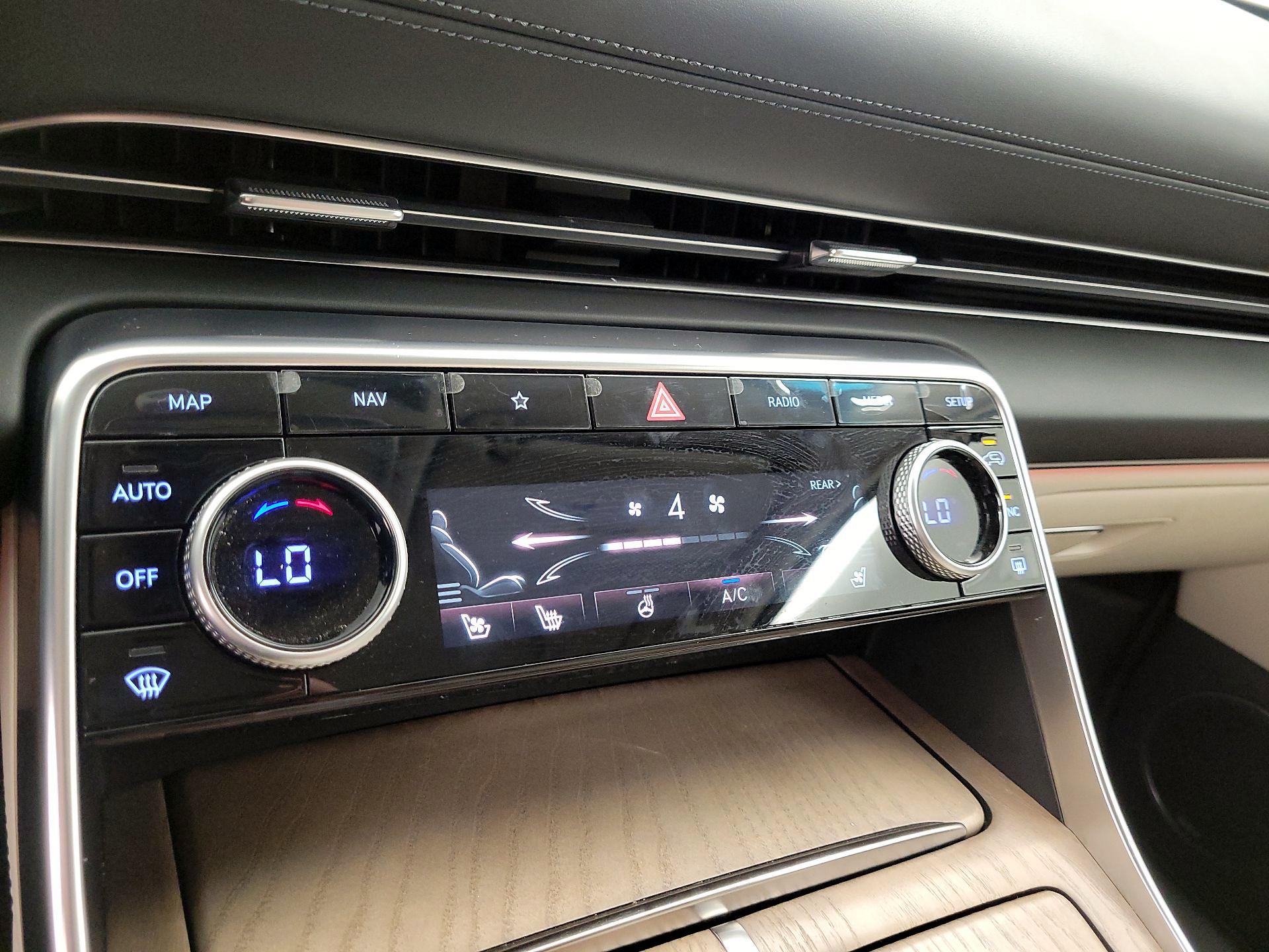 Thumbnail: 2024 Genesis GV80 - 17