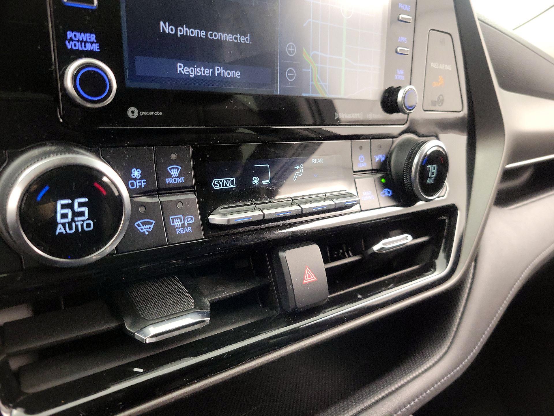 Thumbnail: 2021 Toyota Highlander - 17