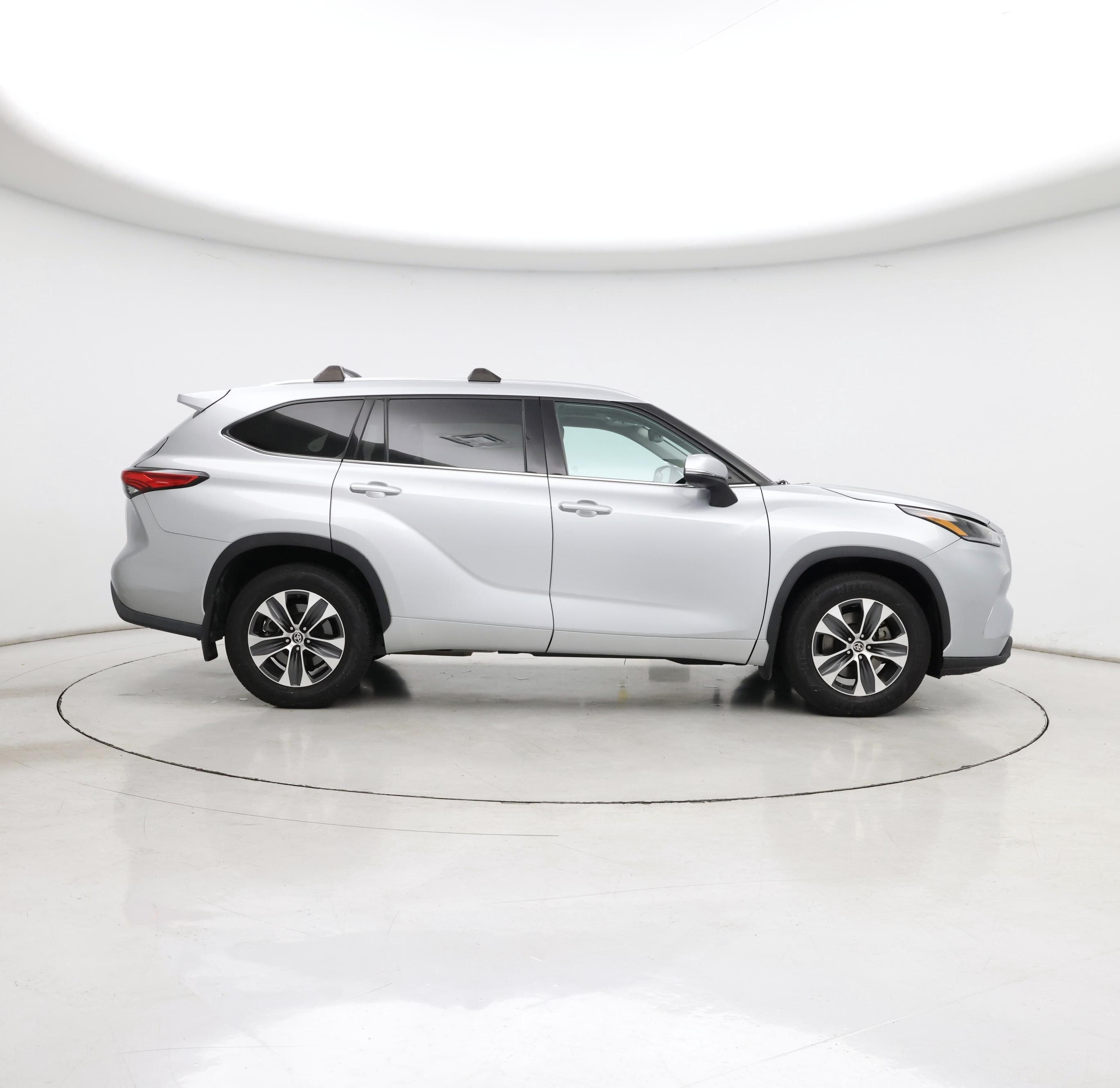 Thumbnail: 2021 Toyota Highlander - 7