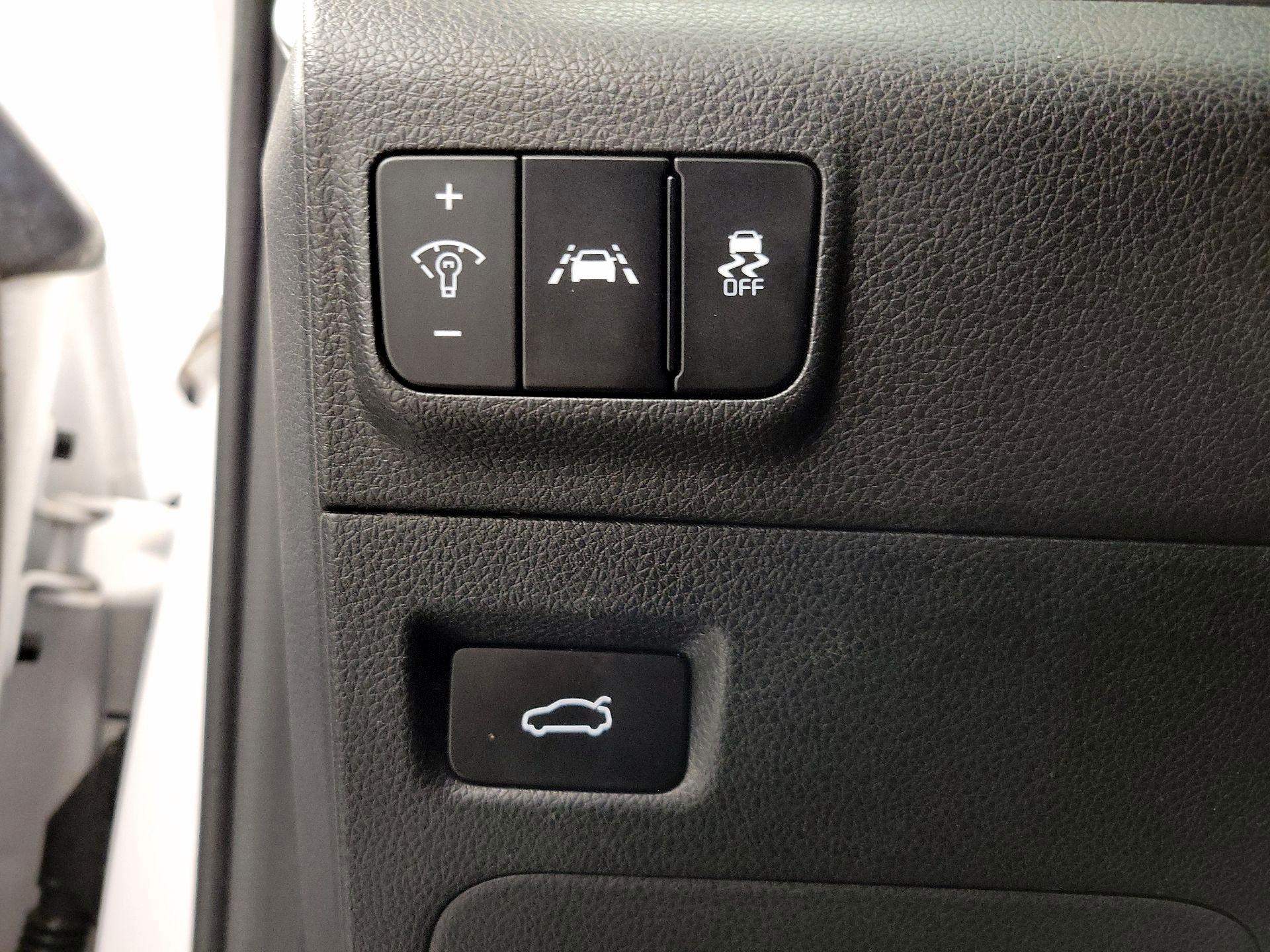 Thumbnail: 2022 Kia K5 - 13