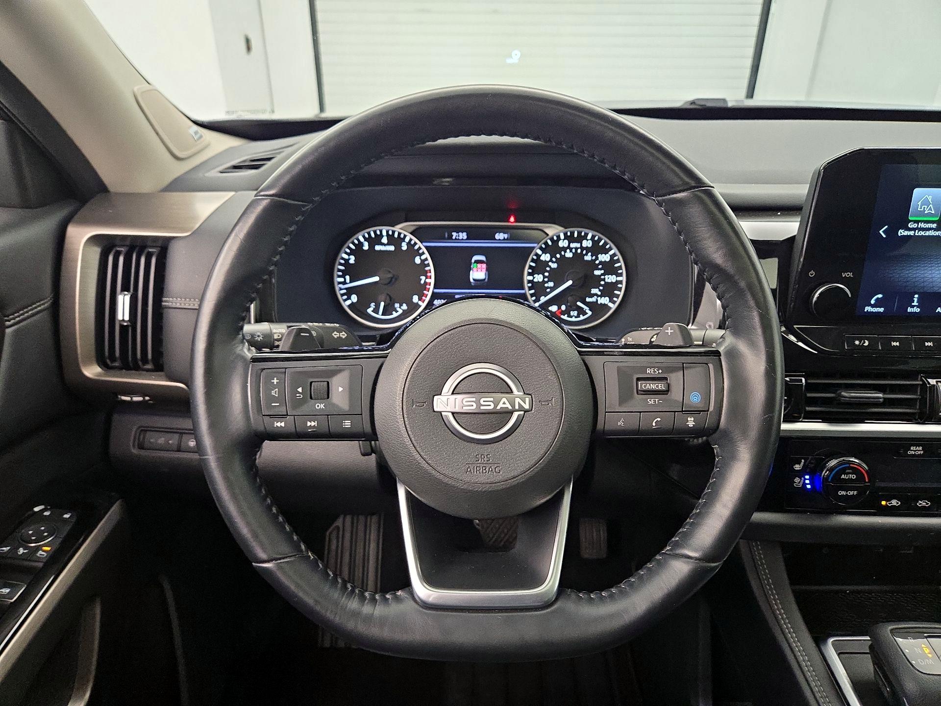 Thumbnail: 2022 Nissan Pathfinder - 10