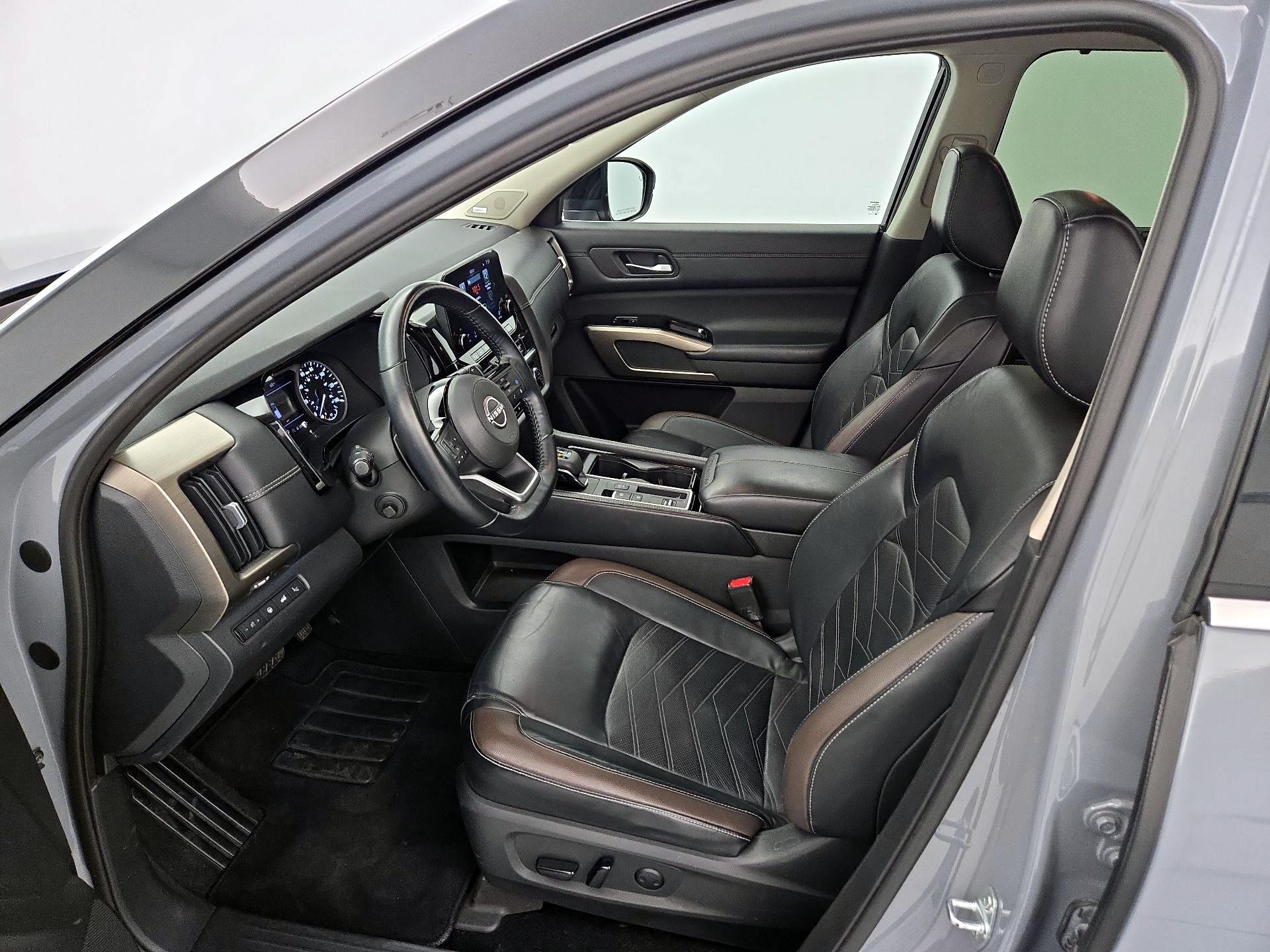 Thumbnail: 2022 Nissan Pathfinder - 11