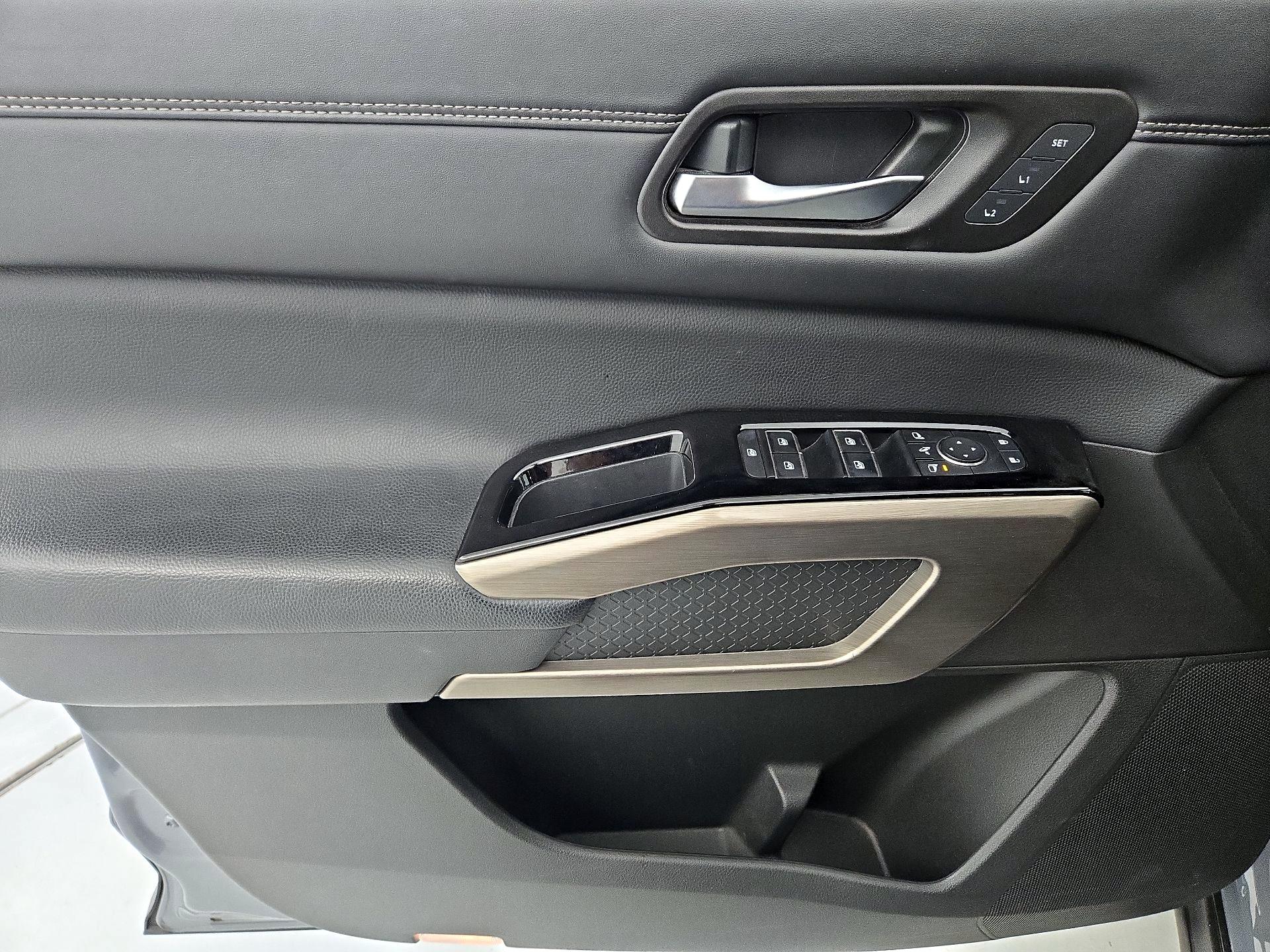 Thumbnail: 2022 Nissan Pathfinder - 12