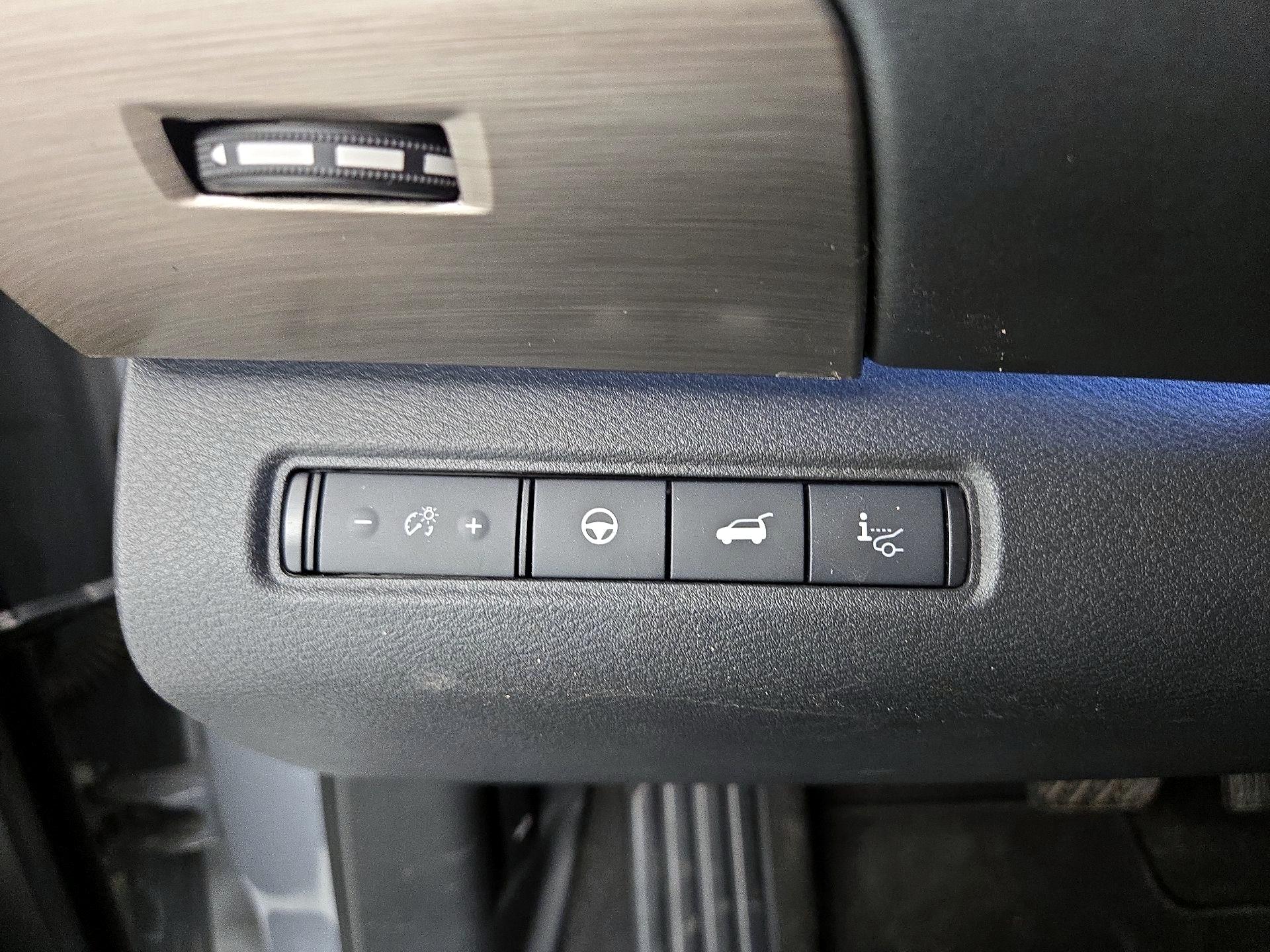 Thumbnail: 2022 Nissan Pathfinder - 13